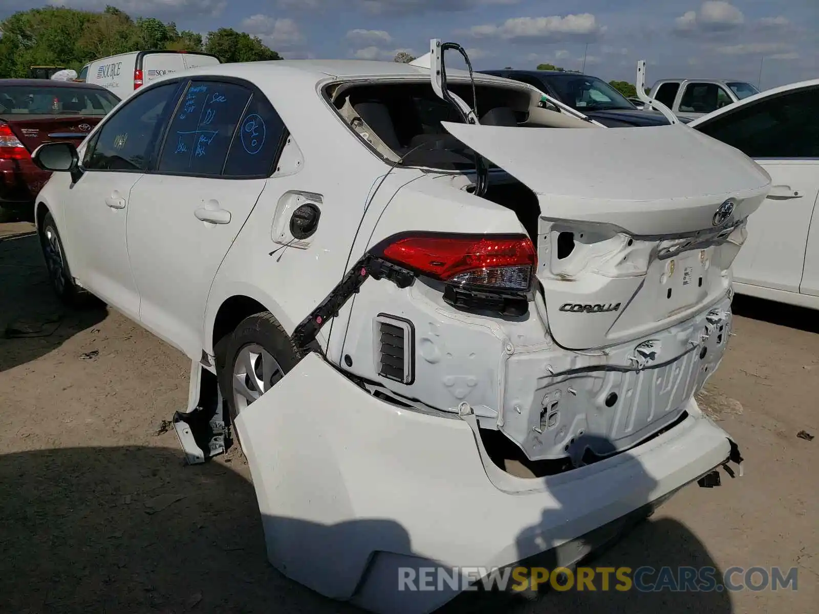 3 Photograph of a damaged car JTDEPRAE6LJ082766 TOYOTA COROLLA 2020