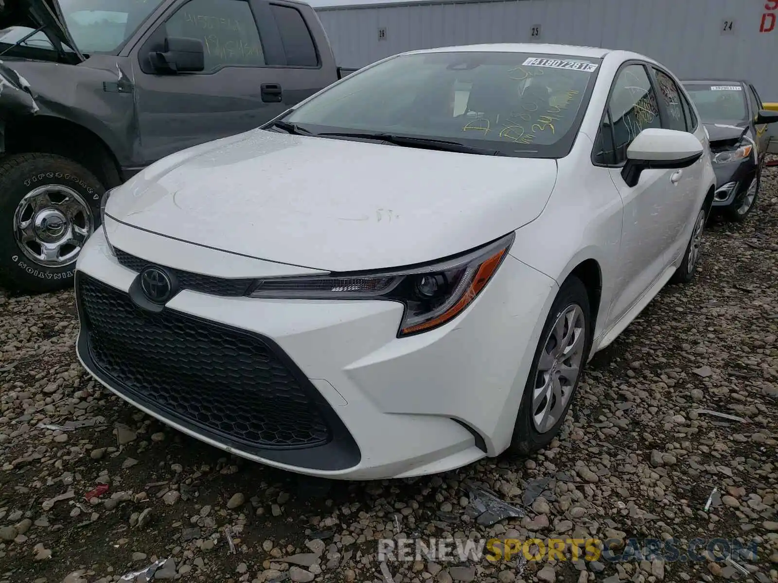 2 Photograph of a damaged car JTDEPRAE6LJ082914 TOYOTA COROLLA 2020