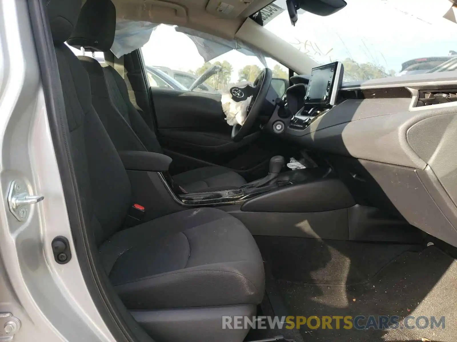 5 Photograph of a damaged car JTDEPRAE6LJ083030 TOYOTA COROLLA 2020