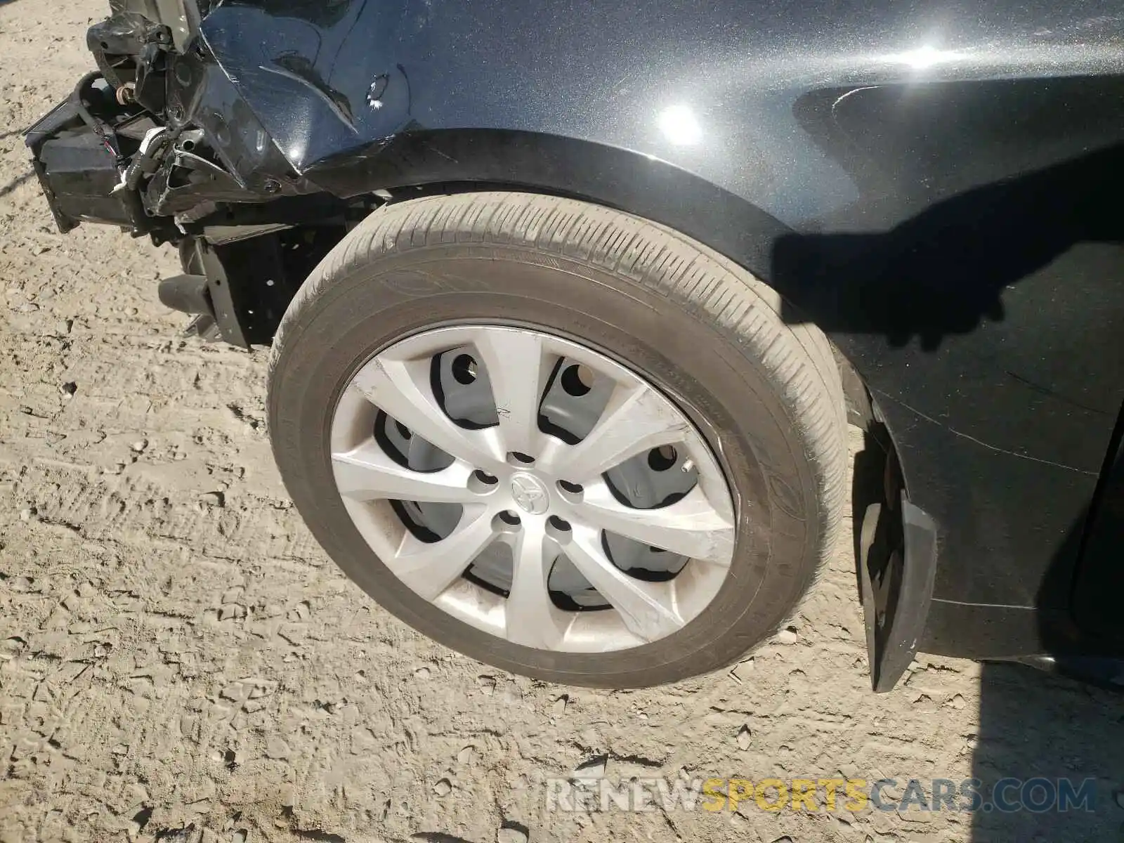 9 Photograph of a damaged car JTDEPRAE6LJ083352 TOYOTA COROLLA 2020