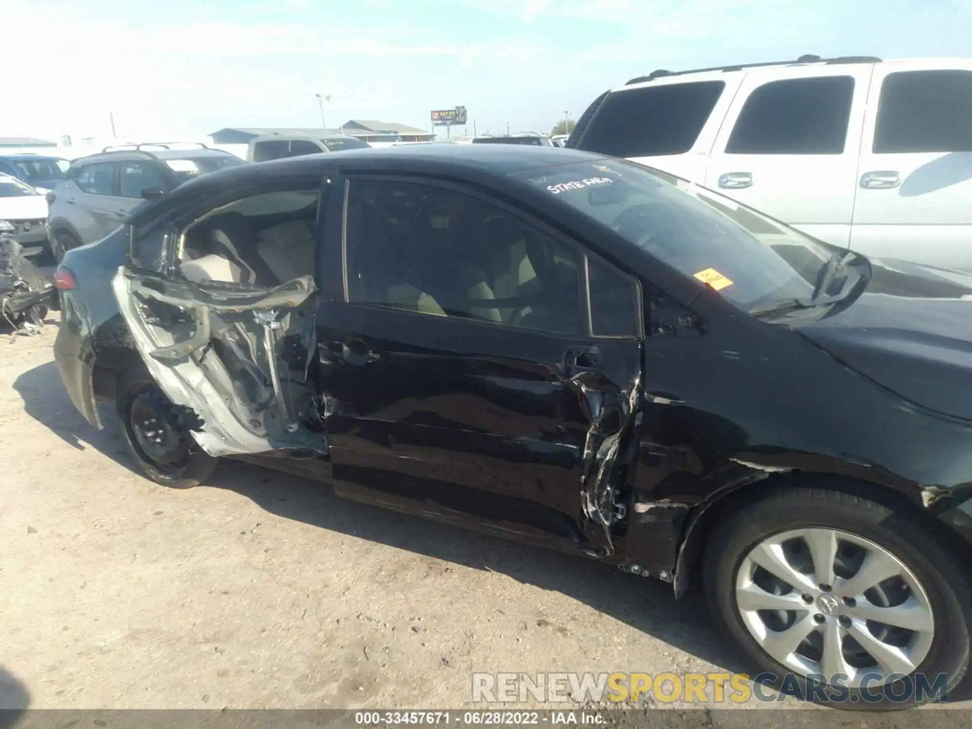 6 Photograph of a damaged car JTDEPRAE6LJ085103 TOYOTA COROLLA 2020