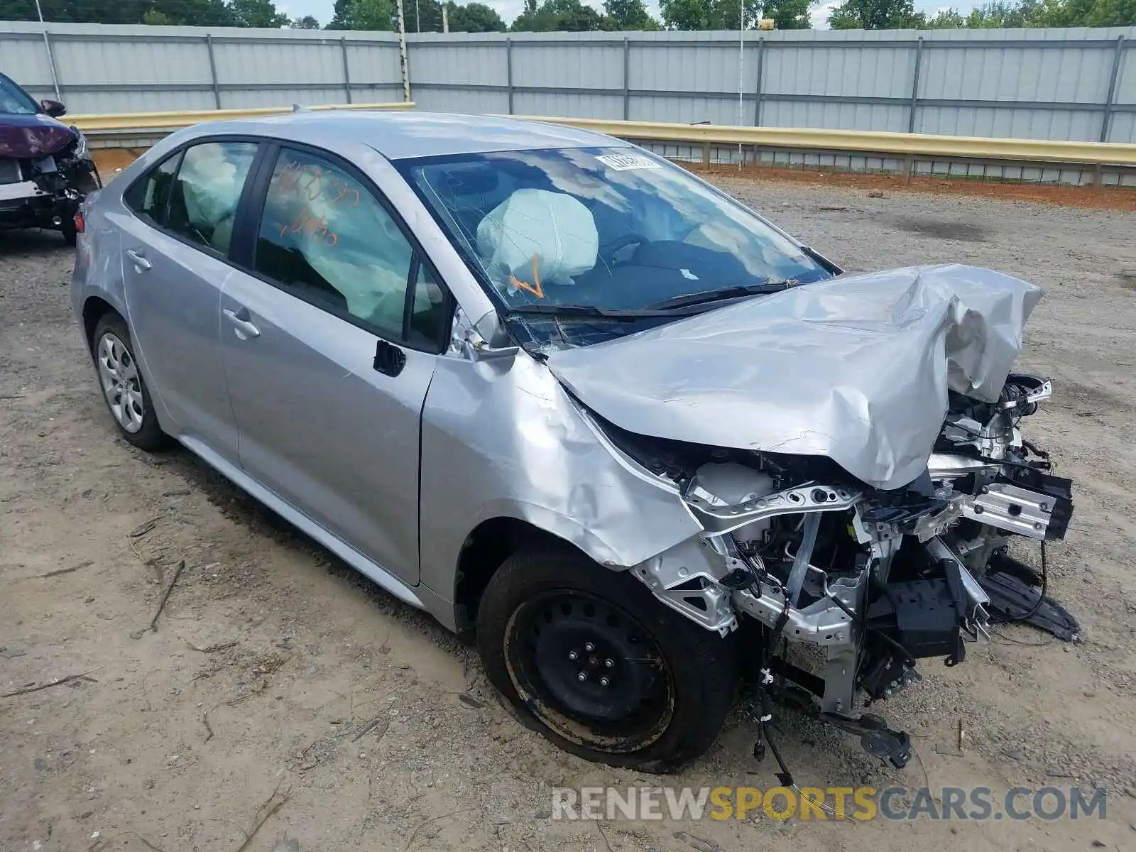 1 Photograph of a damaged car JTDEPRAE6LJ085246 TOYOTA COROLLA 2020