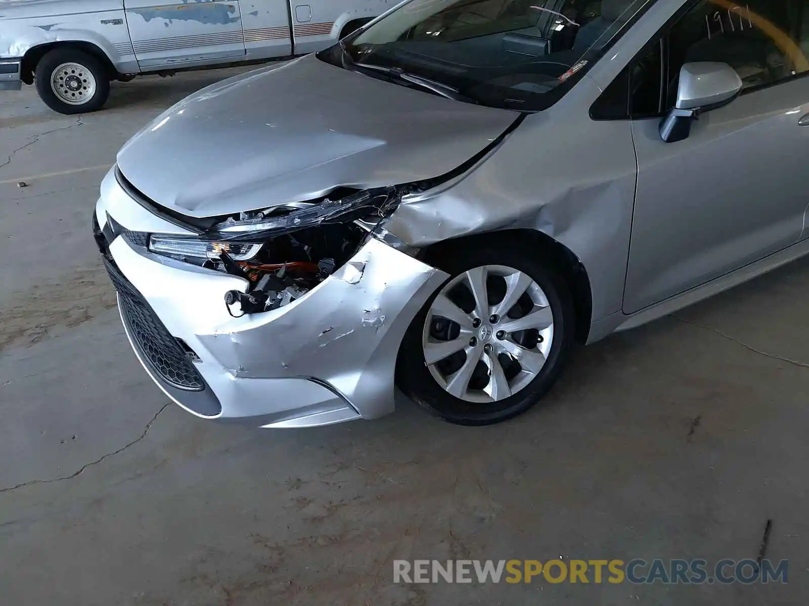 9 Photograph of a damaged car JTDEPRAE6LJ087031 TOYOTA COROLLA 2020