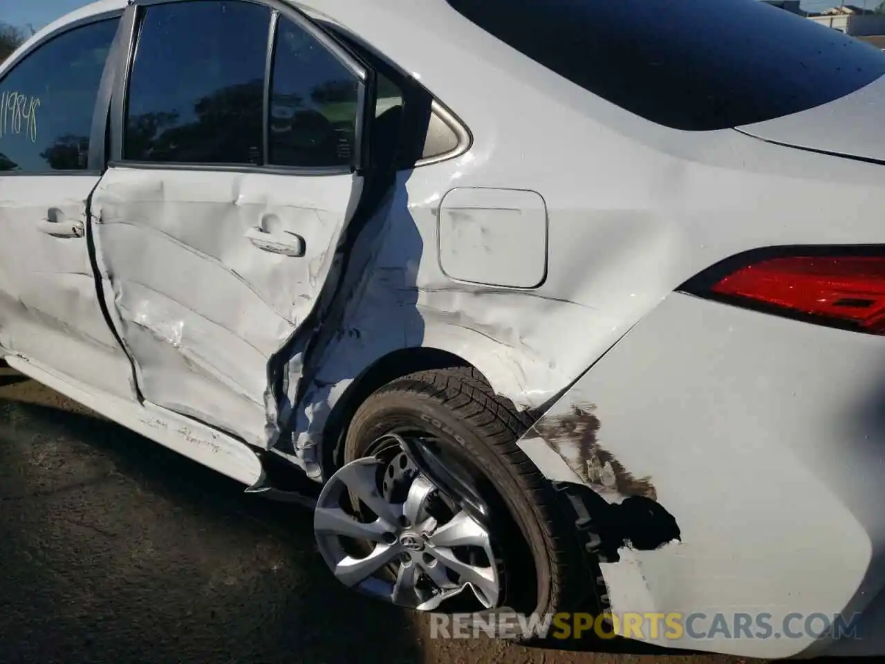 9 Photograph of a damaged car JTDEPRAE6LJ088924 TOYOTA COROLLA 2020