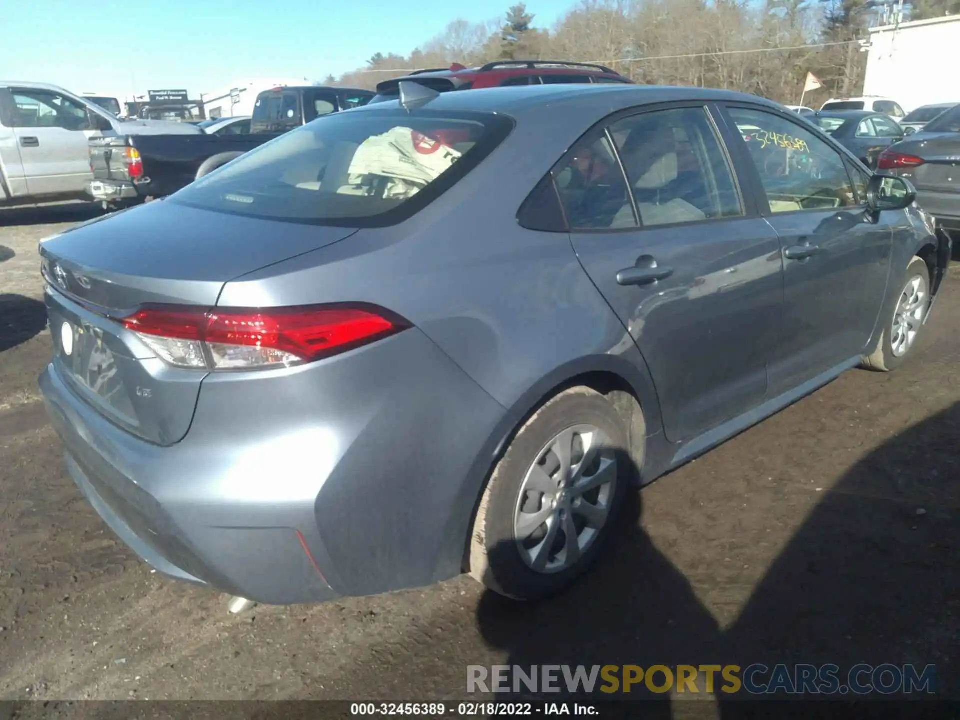 4 Photograph of a damaged car JTDEPRAE6LJ090639 TOYOTA COROLLA 2020