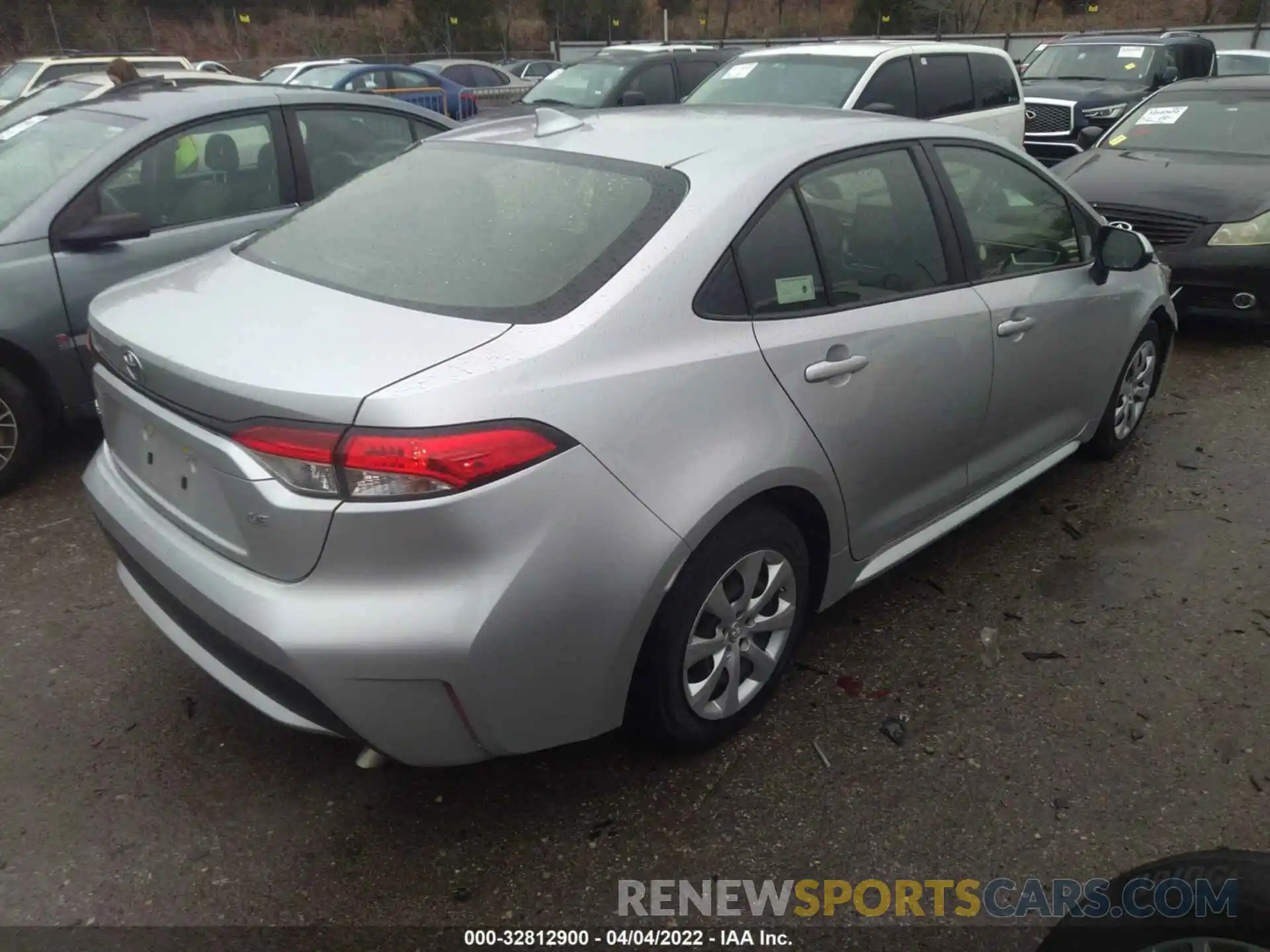 4 Photograph of a damaged car JTDEPRAE6LJ091239 TOYOTA COROLLA 2020