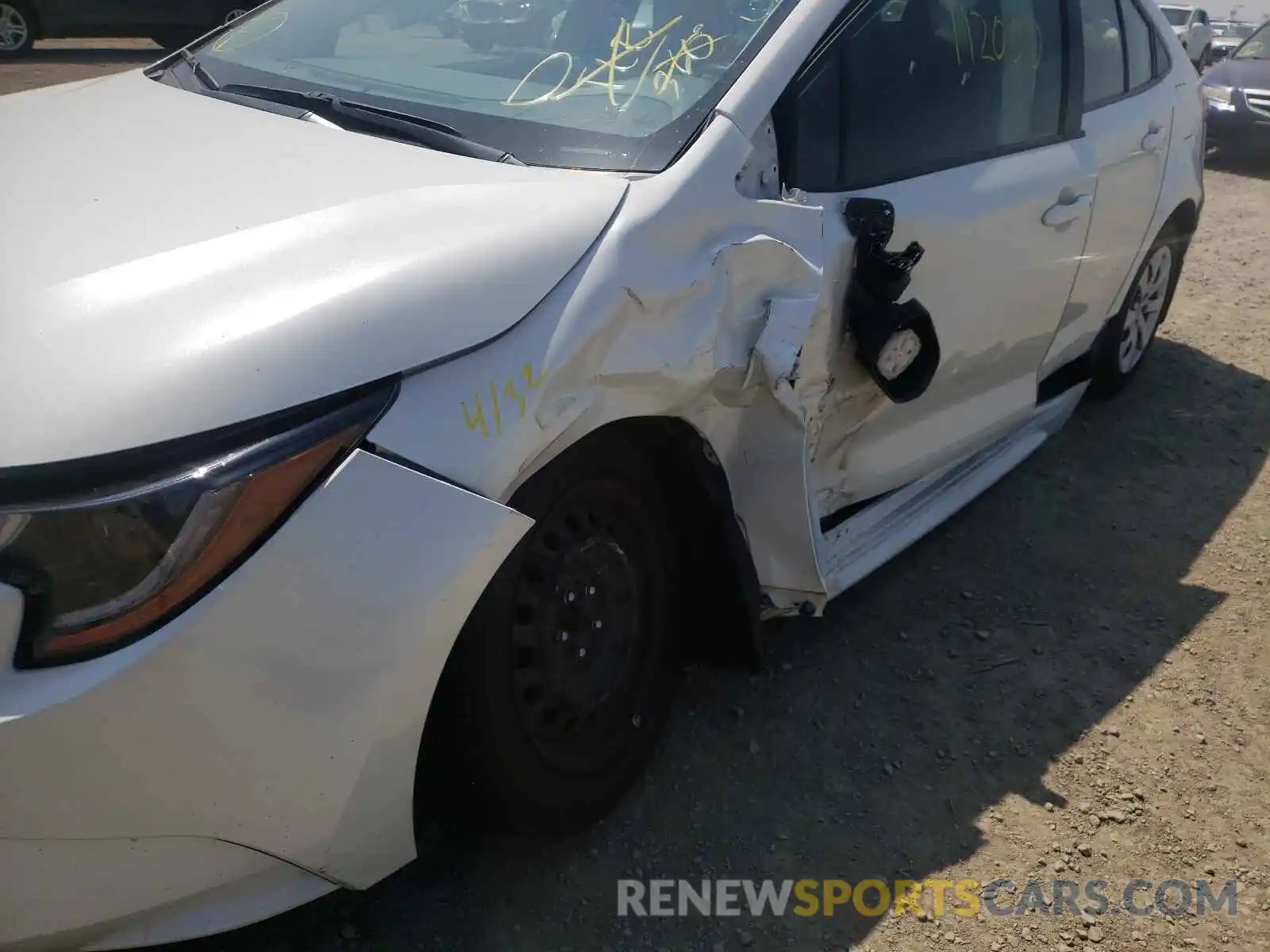 9 Photograph of a damaged car JTDEPRAE6LJ091631 TOYOTA COROLLA 2020