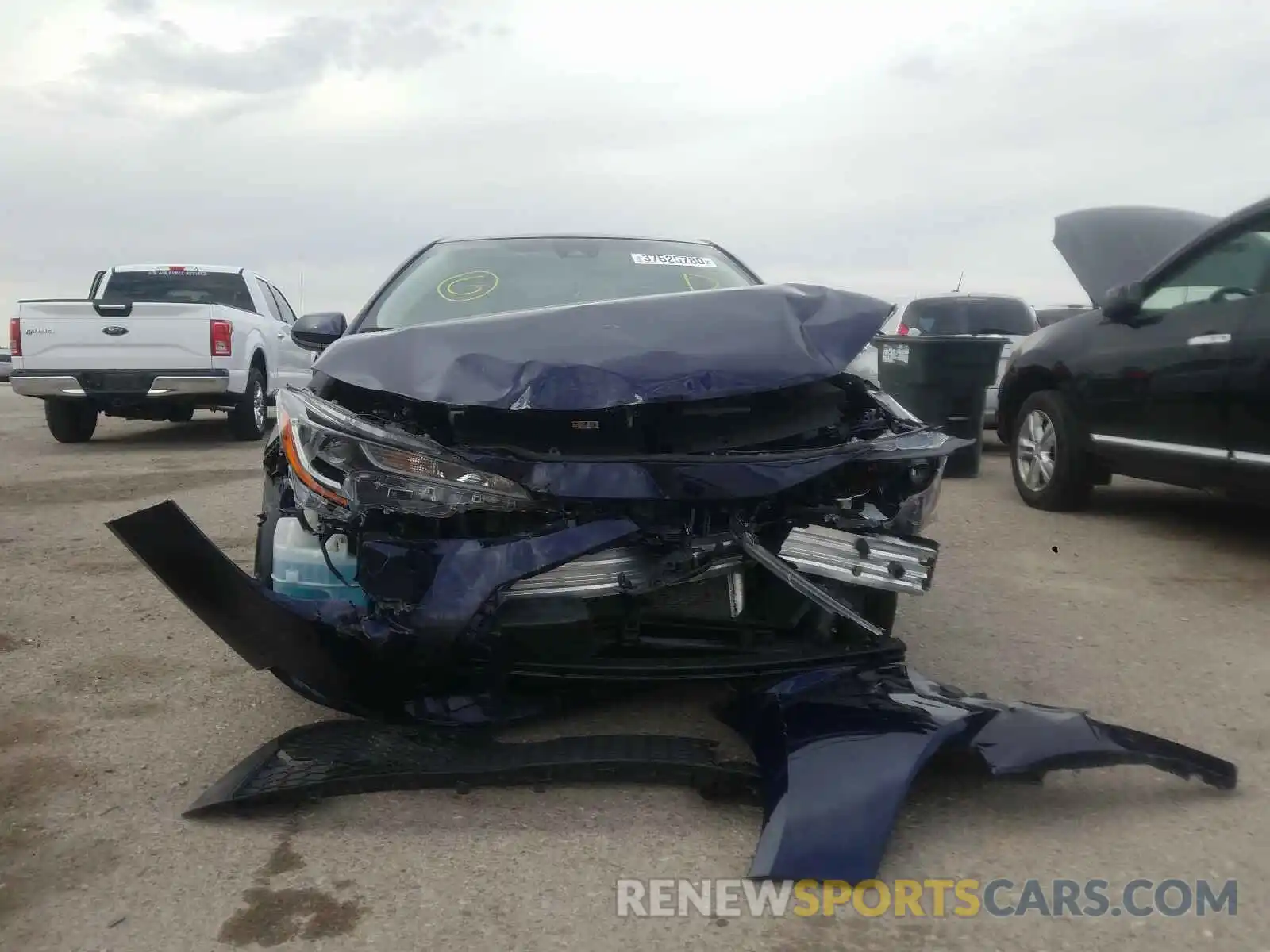 9 Photograph of a damaged car JTDEPRAE6LJ093699 TOYOTA COROLLA 2020