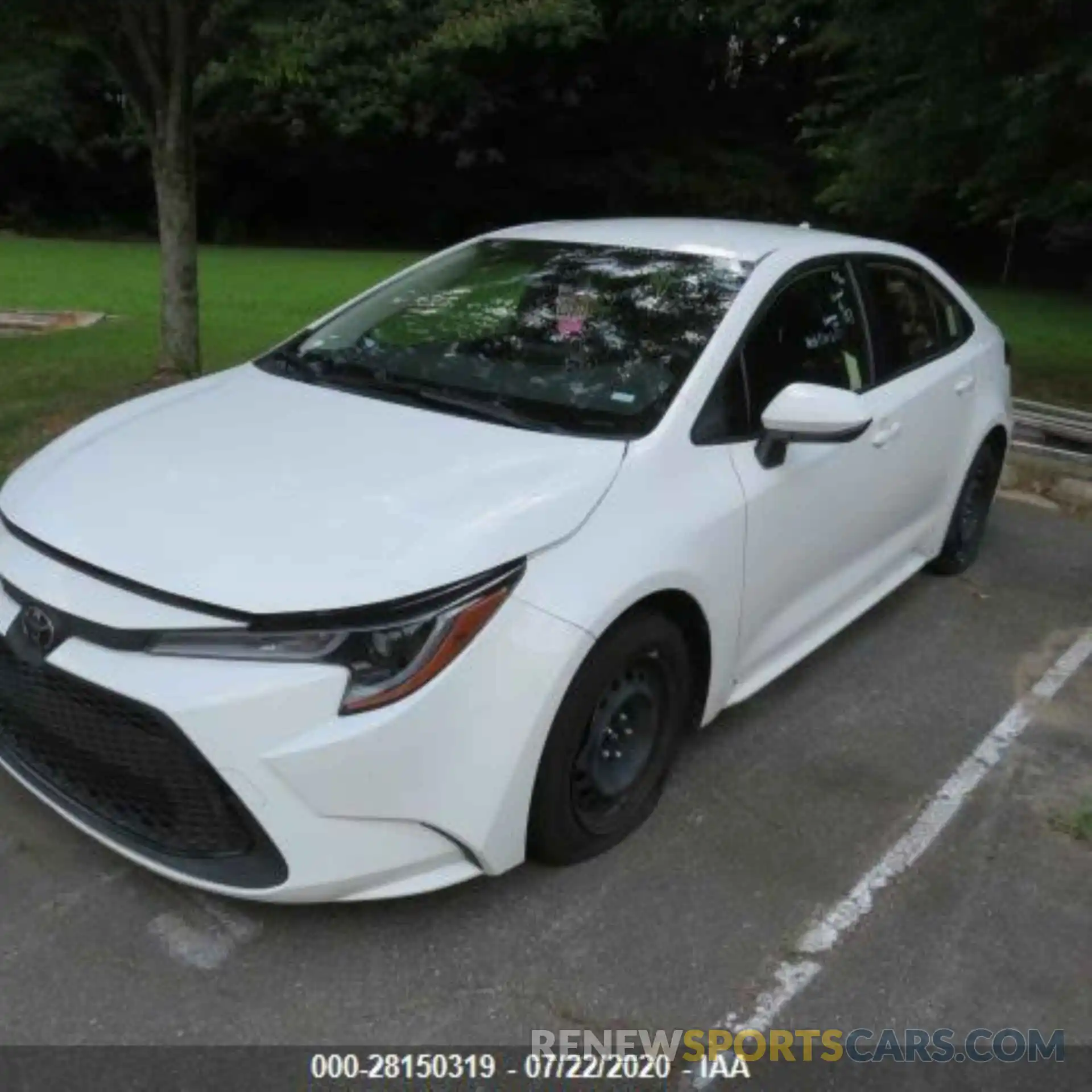 4 Photograph of a damaged car JTDEPRAE6LJ096084 TOYOTA COROLLA 2020