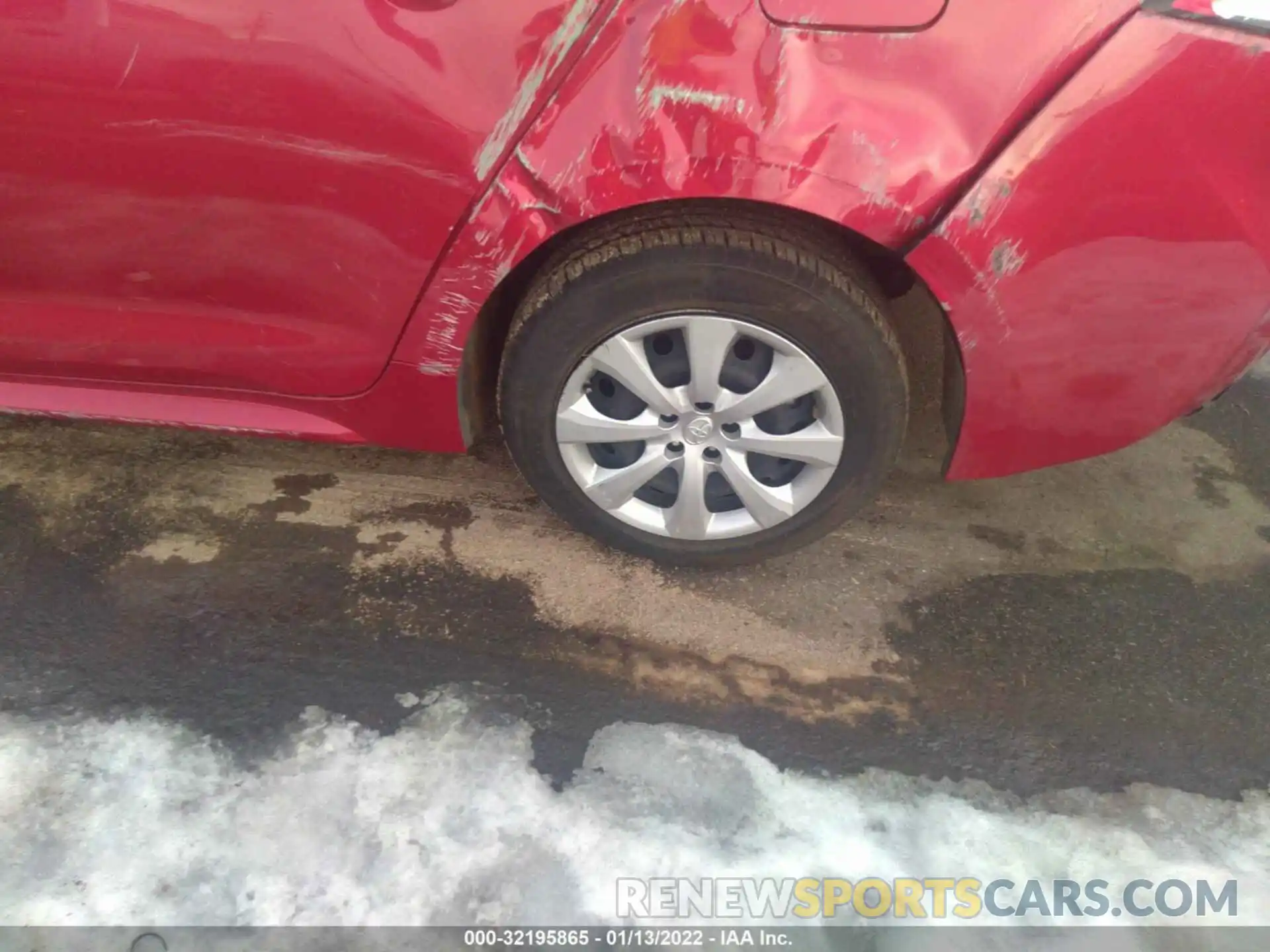 14 Photograph of a damaged car JTDEPRAE6LJ096280 TOYOTA COROLLA 2020