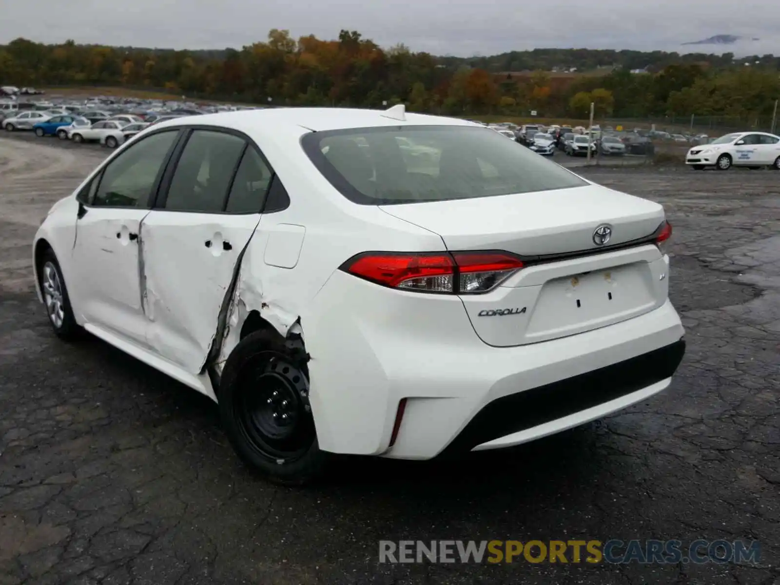 3 Photograph of a damaged car JTDEPRAE6LJ101431 TOYOTA COROLLA 2020