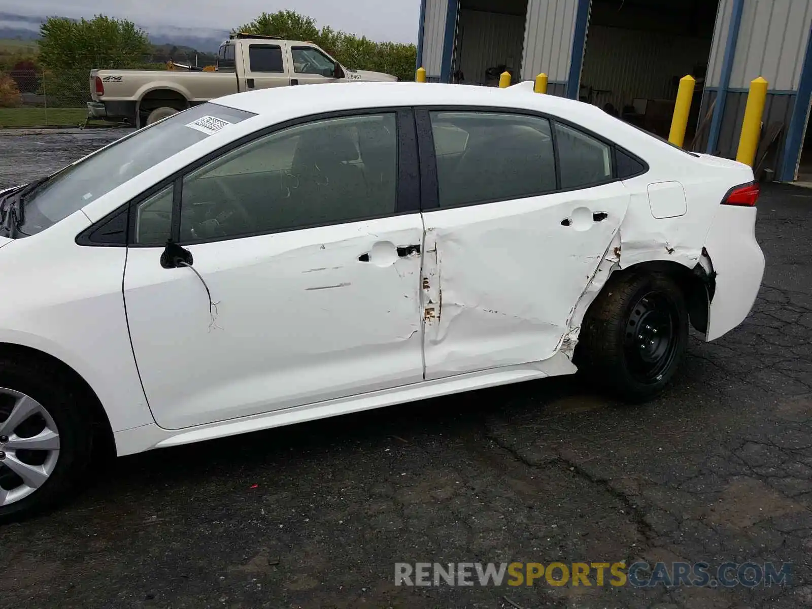 9 Photograph of a damaged car JTDEPRAE6LJ101431 TOYOTA COROLLA 2020