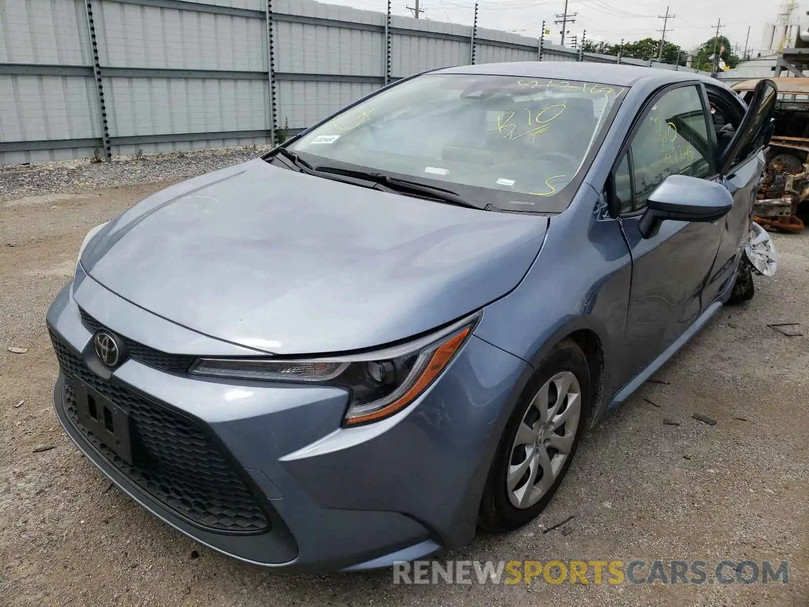 2 Photograph of a damaged car JTDEPRAE6LJ102286 TOYOTA COROLLA 2020