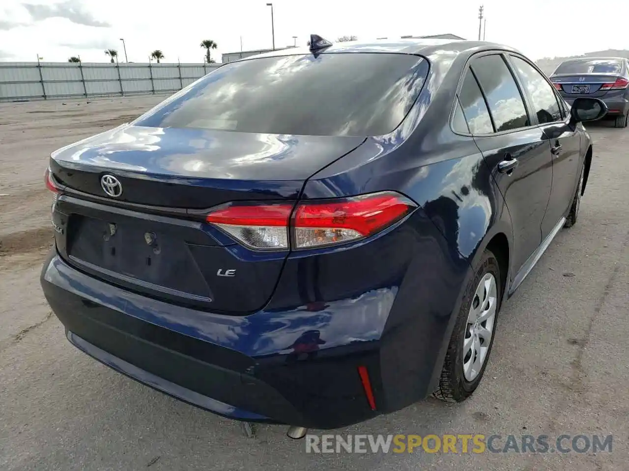 4 Photograph of a damaged car JTDEPRAE6LJ103549 TOYOTA COROLLA 2020