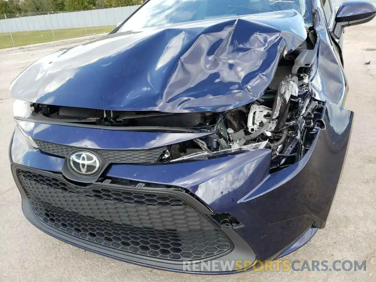 9 Photograph of a damaged car JTDEPRAE6LJ103549 TOYOTA COROLLA 2020