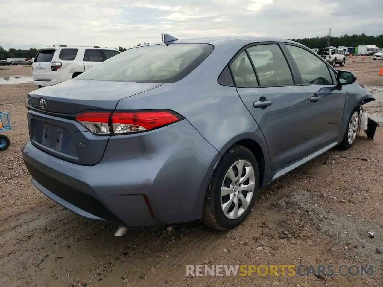 4 Photograph of a damaged car JTDEPRAE6LJ105012 TOYOTA COROLLA 2020