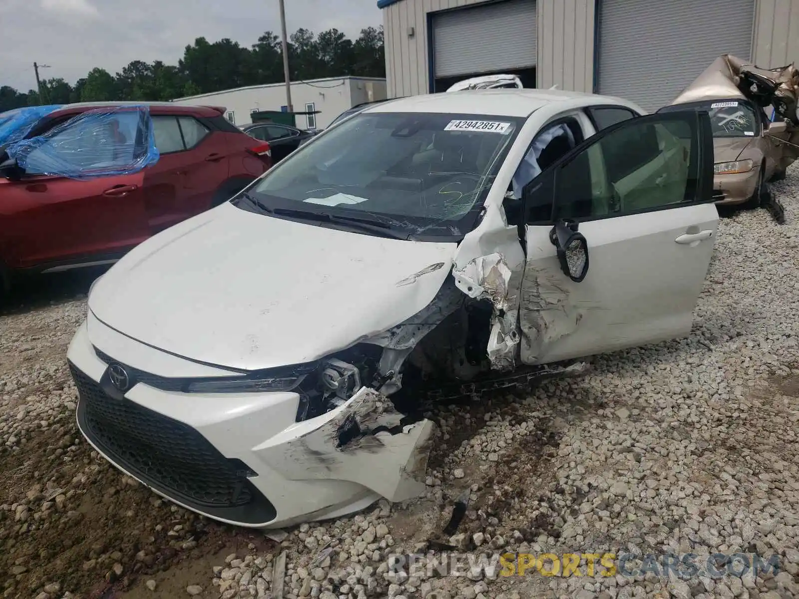 2 Photograph of a damaged car JTDEPRAE6LJ106922 TOYOTA COROLLA 2020