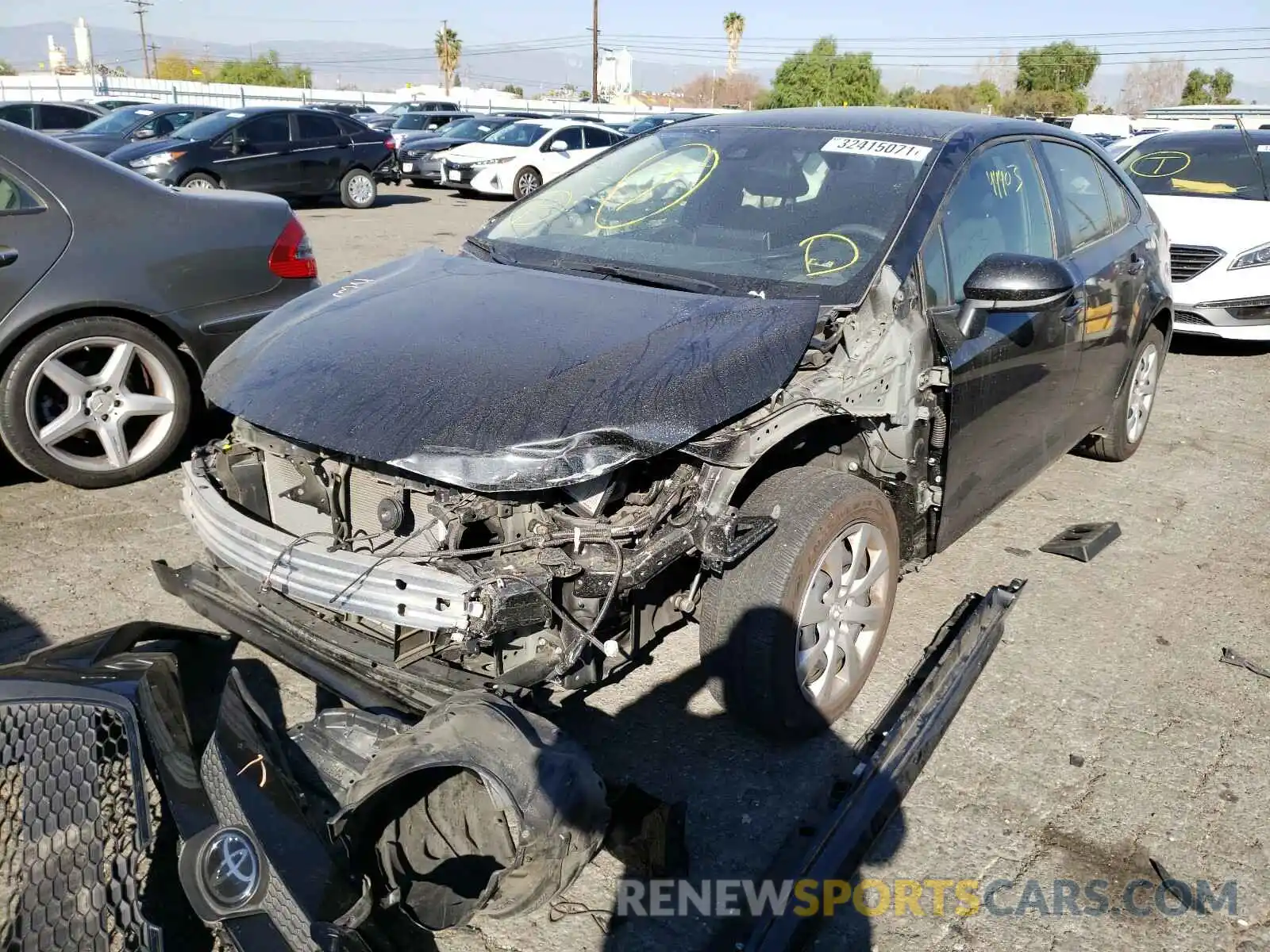 2 Photograph of a damaged car JTDEPRAE6LJ108086 TOYOTA COROLLA 2020