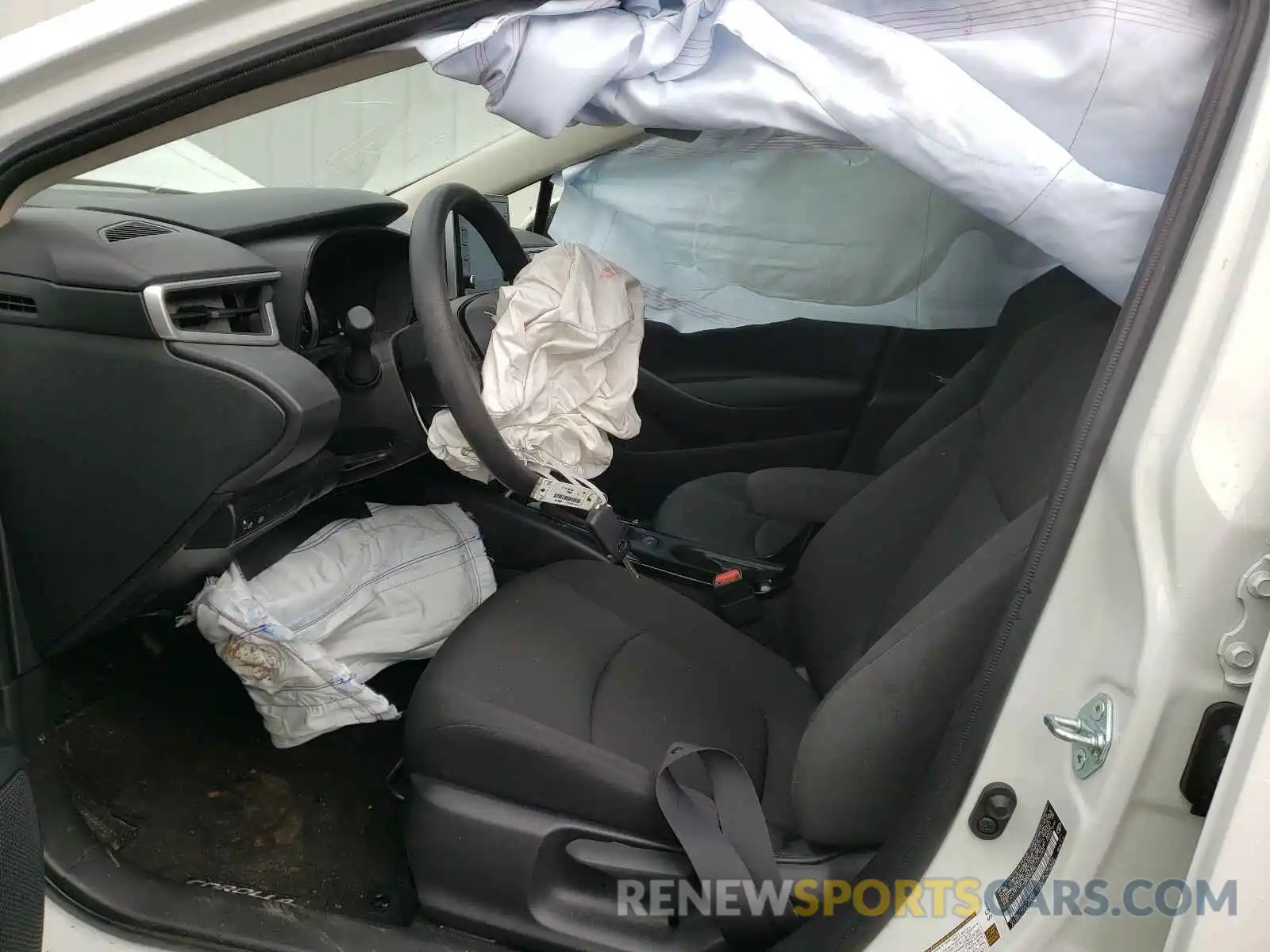 5 Photograph of a damaged car JTDEPRAE6LJ109349 TOYOTA COROLLA 2020