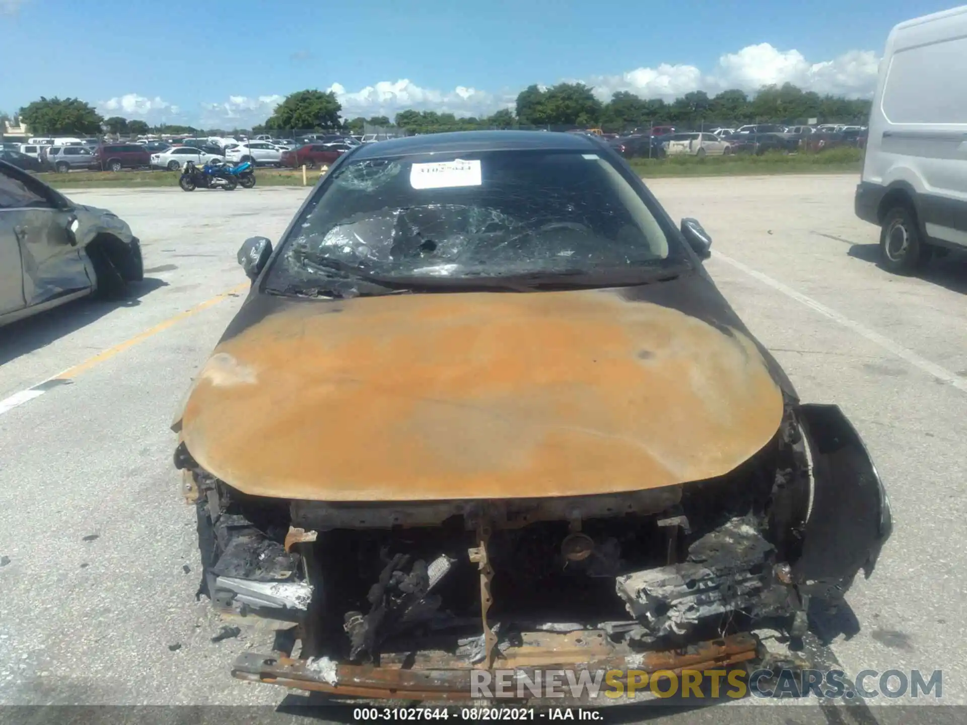 6 Photograph of a damaged car JTDEPRAE6LJ111103 TOYOTA COROLLA 2020