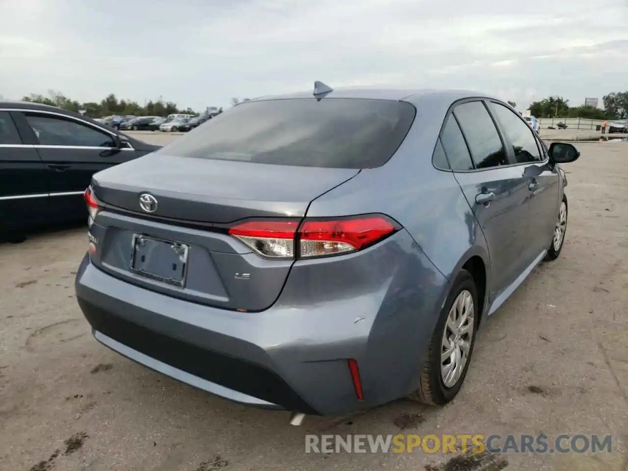 4 Photograph of a damaged car JTDEPRAE6LJ113241 TOYOTA COROLLA 2020