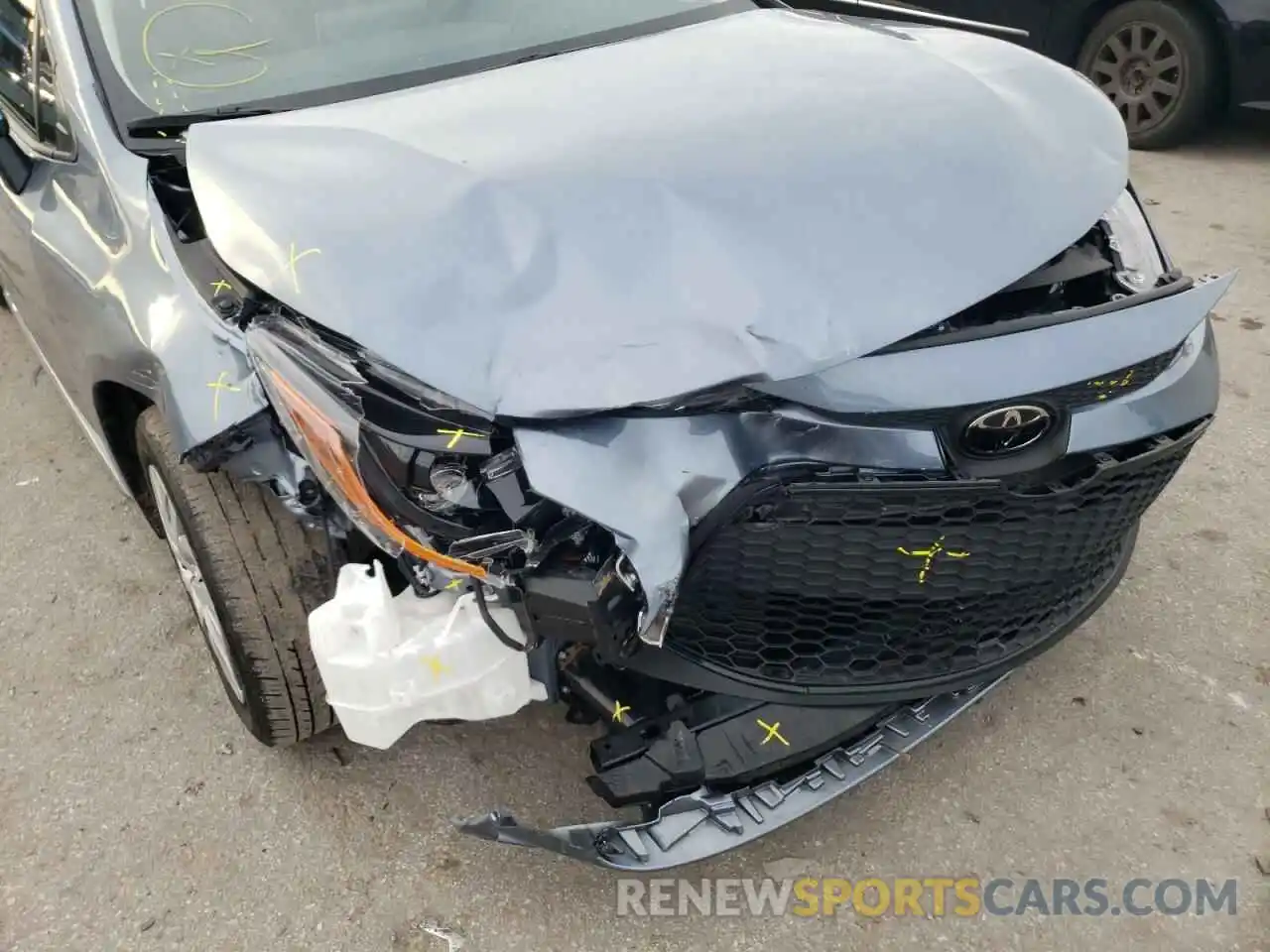 9 Photograph of a damaged car JTDEPRAE6LJ113241 TOYOTA COROLLA 2020