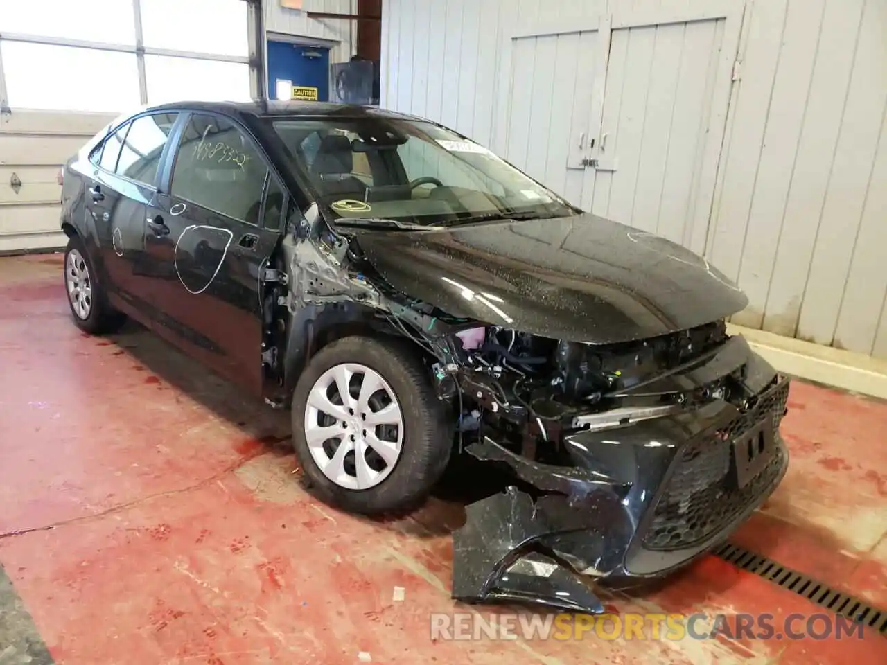 1 Photograph of a damaged car JTDEPRAE6LJ113272 TOYOTA COROLLA 2020