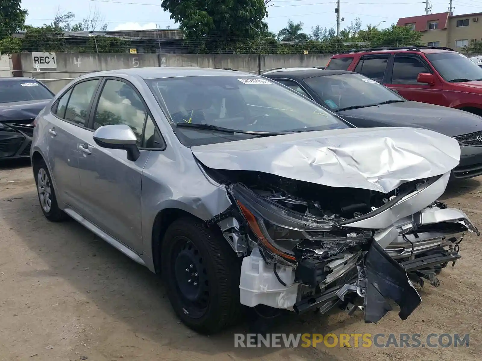 1 Photograph of a damaged car JTDEPRAE6LJ114311 TOYOTA COROLLA 2020