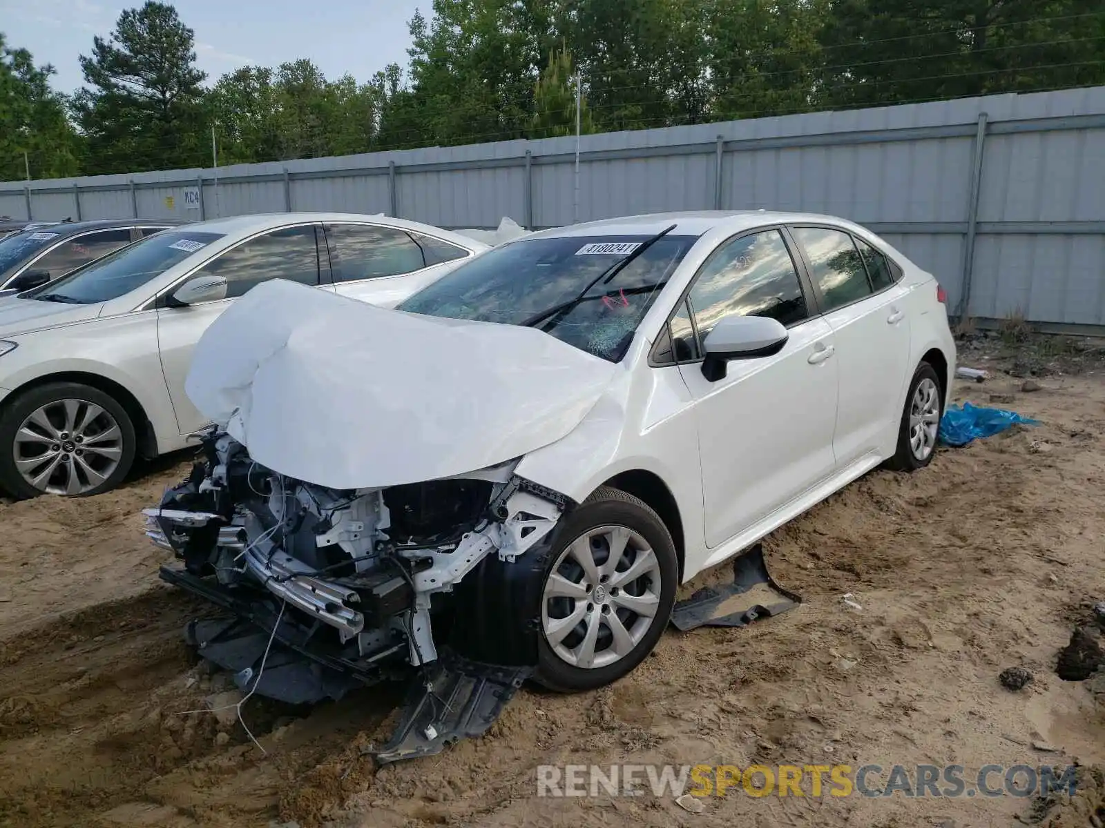 2 Photograph of a damaged car JTDEPRAE6LJ115426 TOYOTA COROLLA 2020