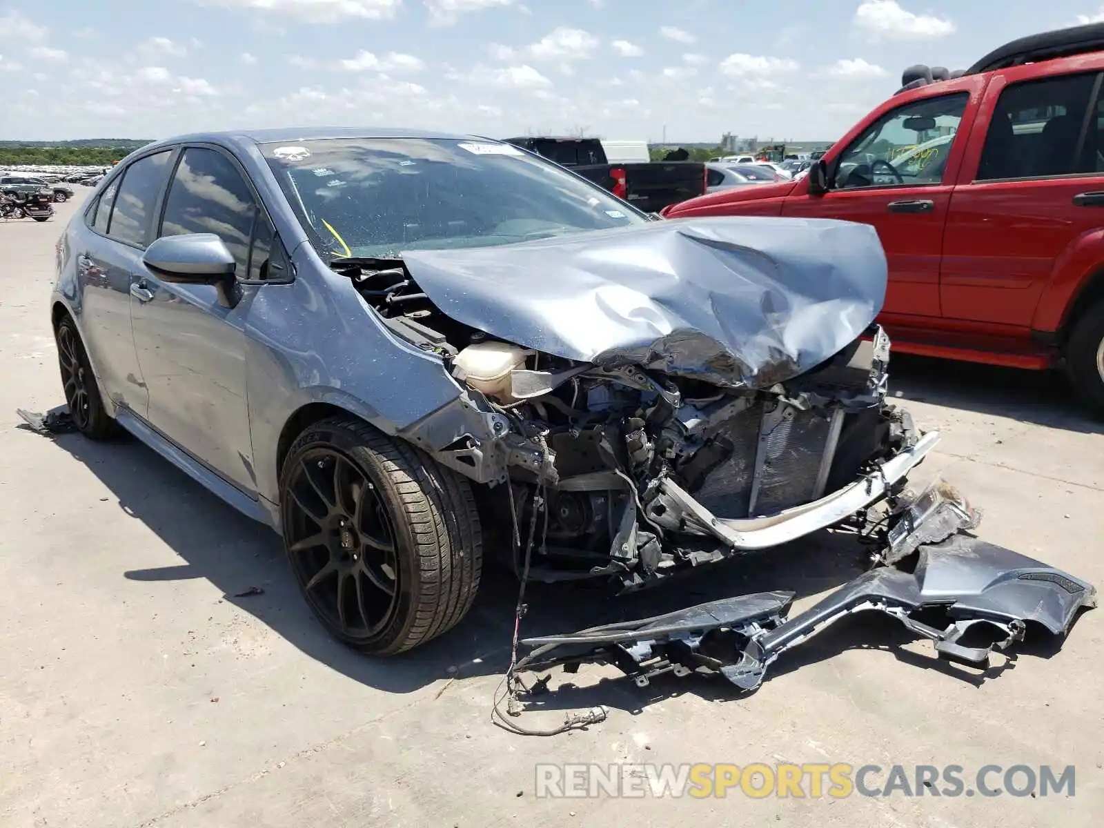 1 Photograph of a damaged car JTDEPRAE6LJ115605 TOYOTA COROLLA 2020