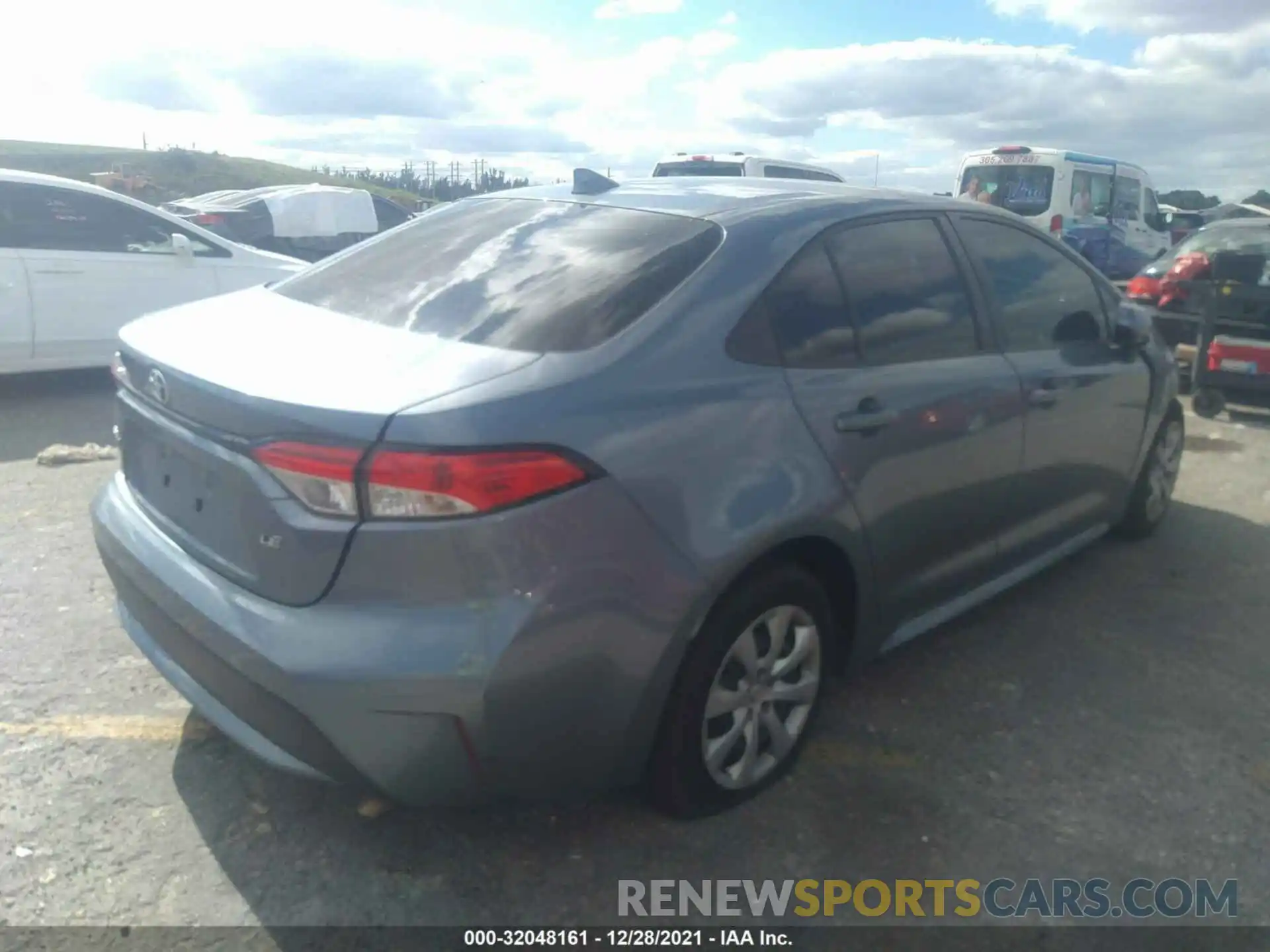 4 Photograph of a damaged car JTDEPRAE6LJ116222 TOYOTA COROLLA 2020