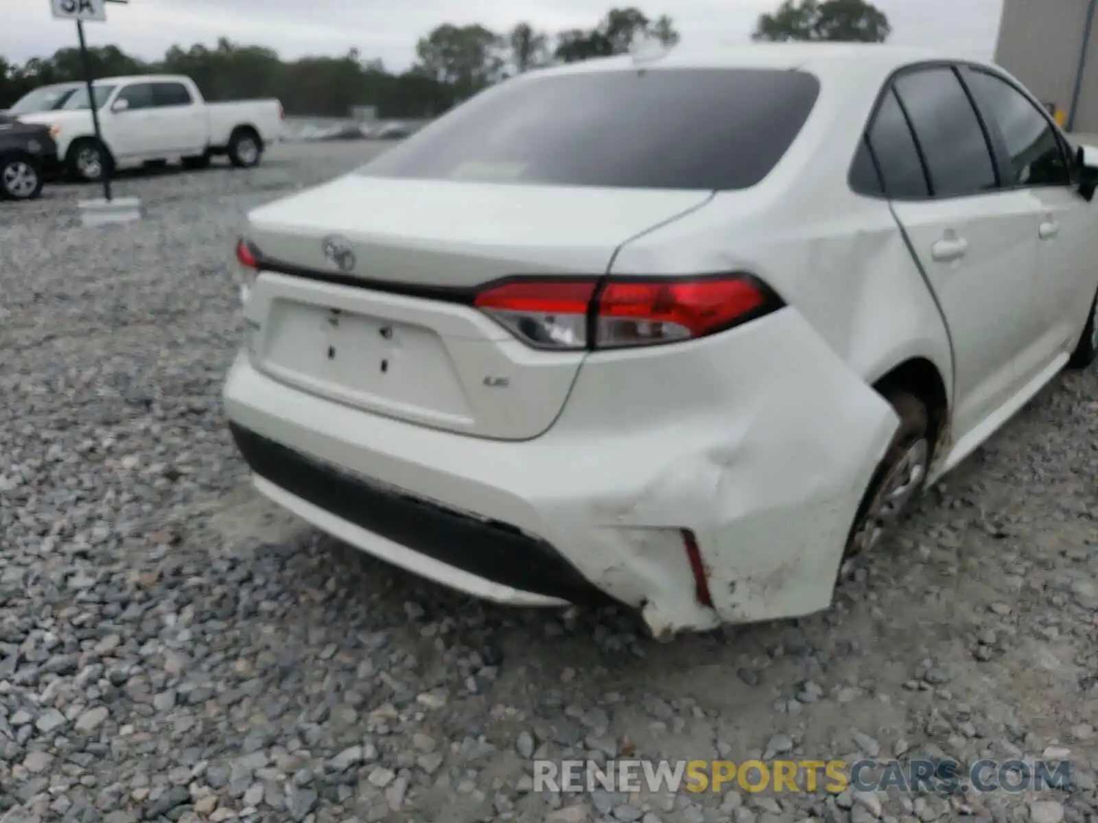 9 Photograph of a damaged car JTDEPRAE6LJ116690 TOYOTA COROLLA 2020