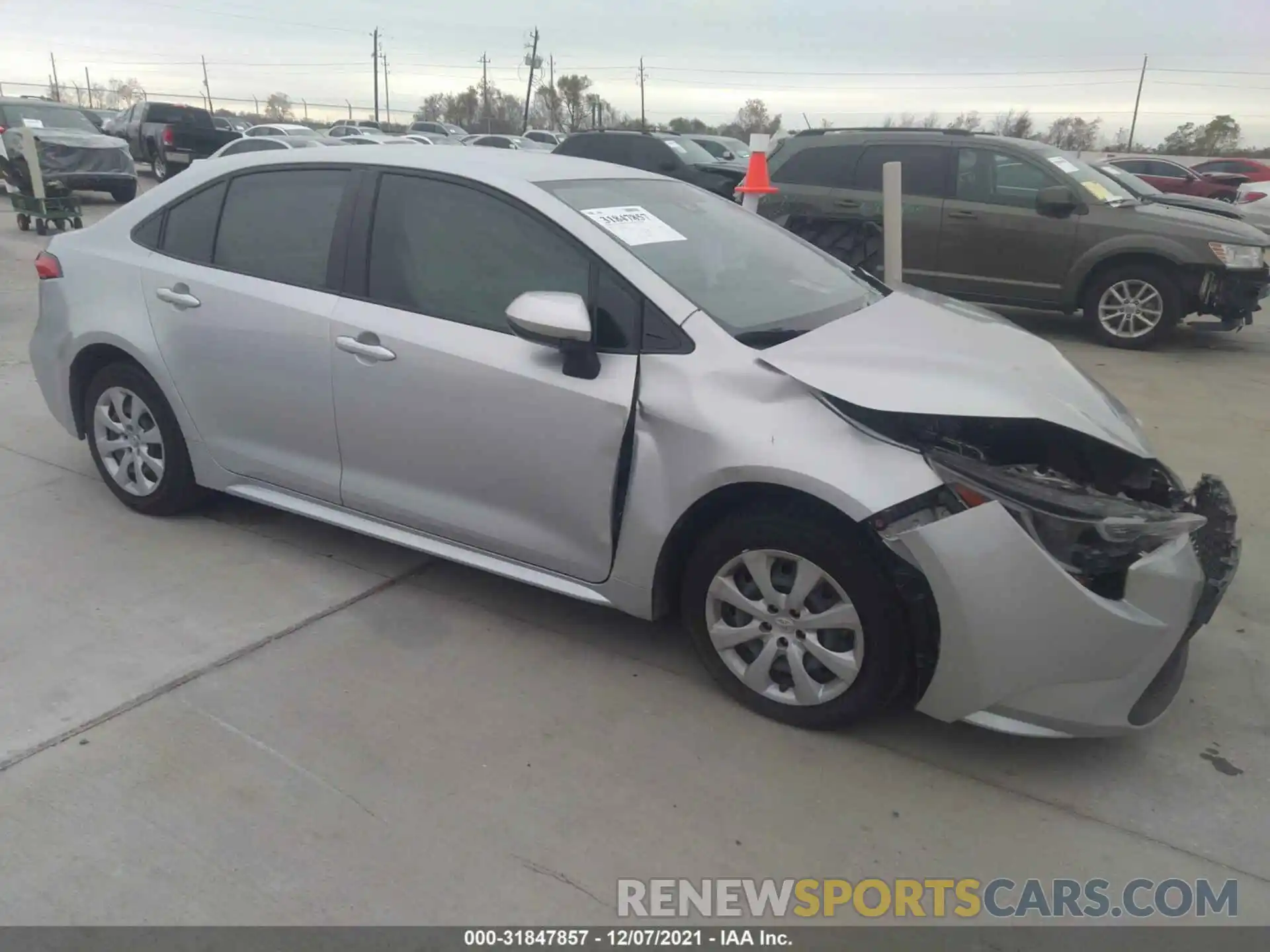 1 Photograph of a damaged car JTDEPRAE6LJ116835 TOYOTA COROLLA 2020