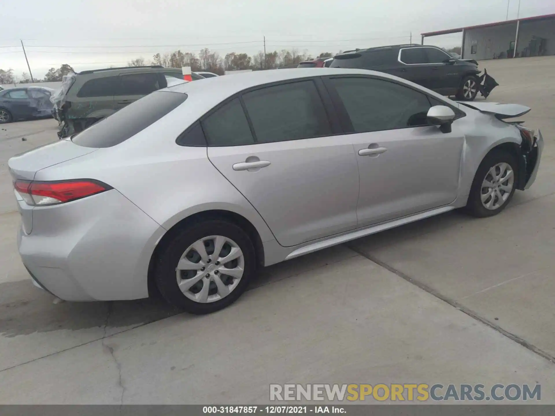 4 Photograph of a damaged car JTDEPRAE6LJ116835 TOYOTA COROLLA 2020