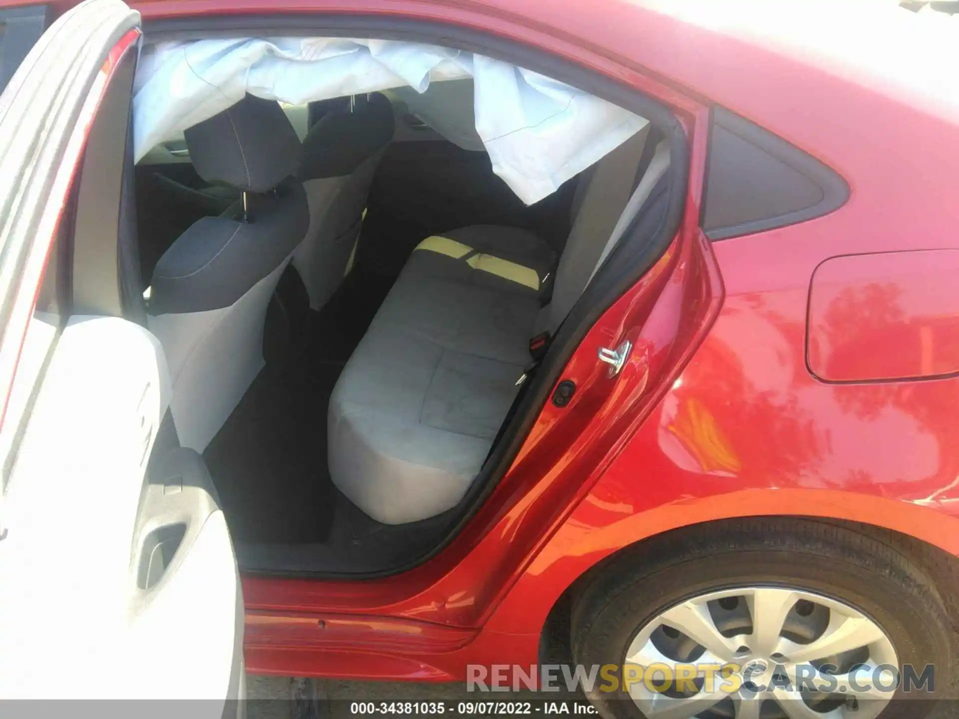 8 Photograph of a damaged car JTDEPRAE7LJ001404 TOYOTA COROLLA 2020