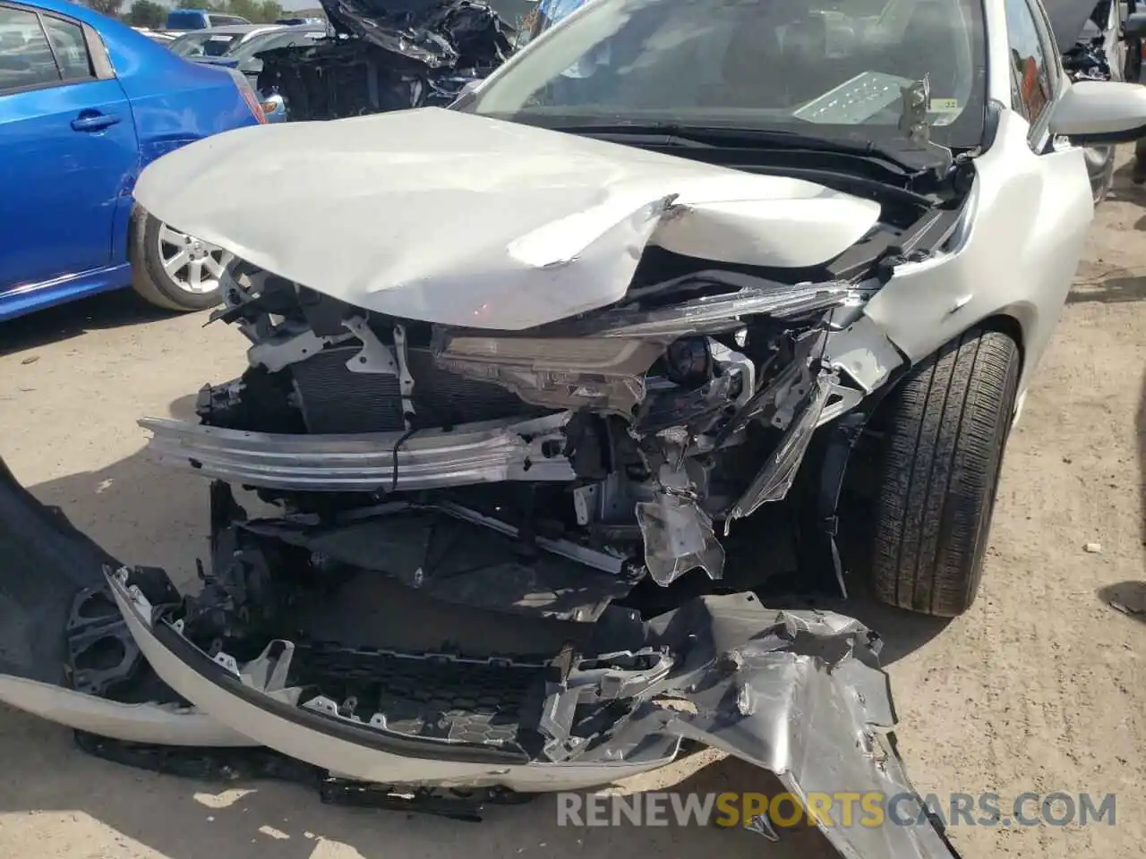 9 Photograph of a damaged car JTDEPRAE7LJ003220 TOYOTA COROLLA 2020