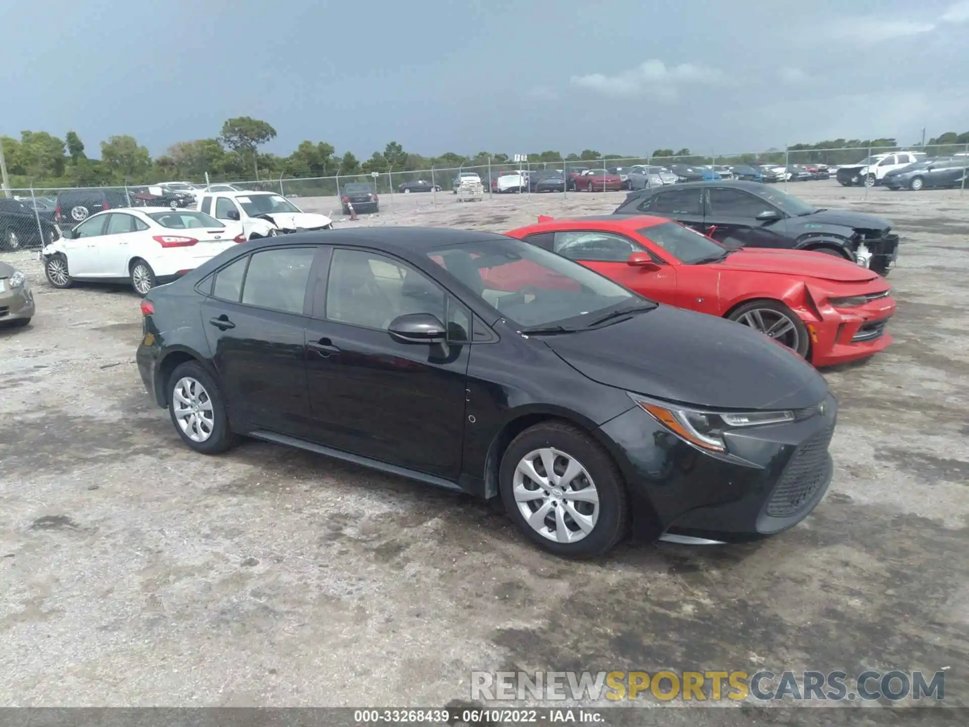 1 Photograph of a damaged car JTDEPRAE7LJ004996 TOYOTA COROLLA 2020