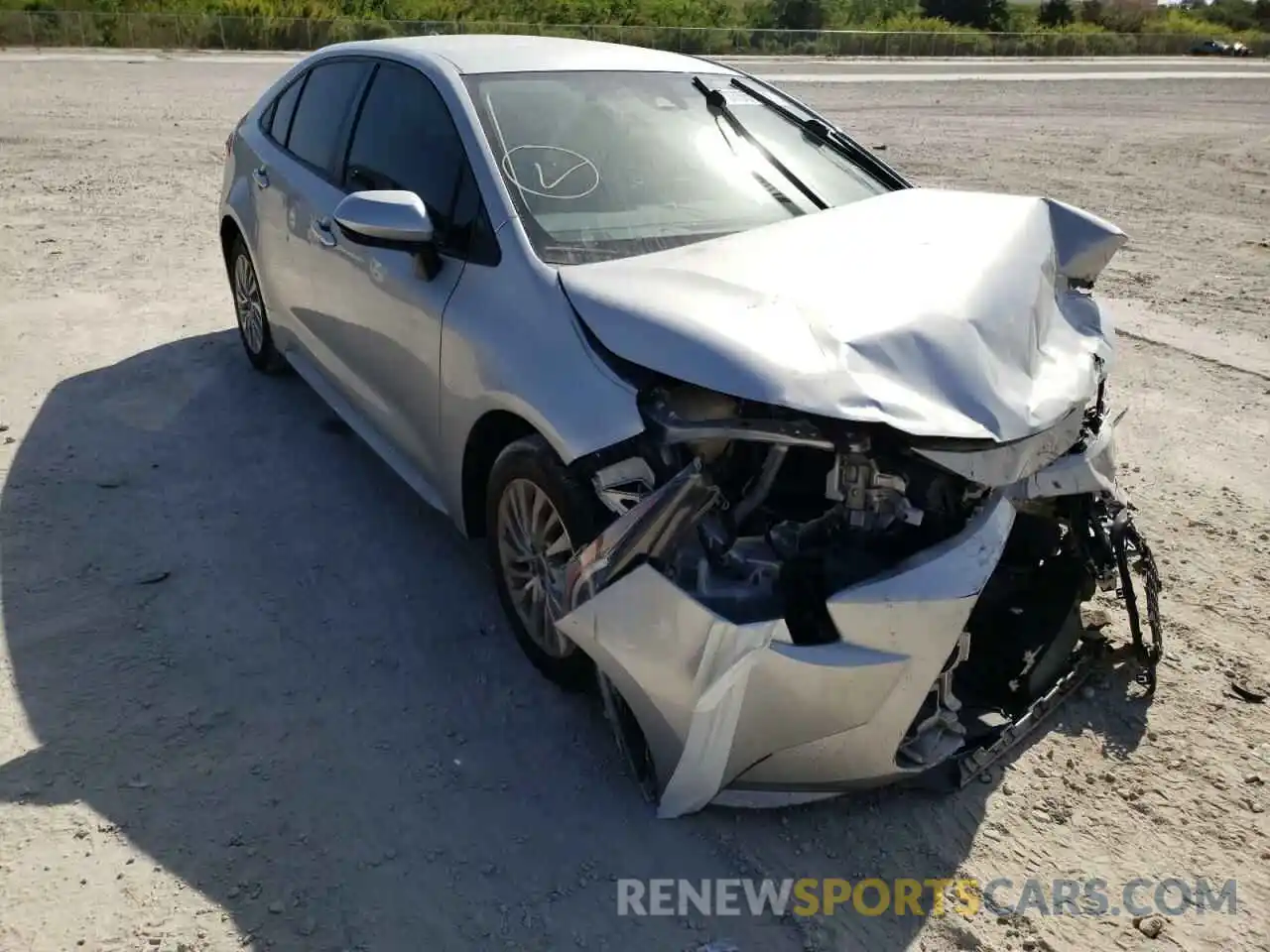 1 Photograph of a damaged car JTDEPRAE7LJ005677 TOYOTA COROLLA 2020