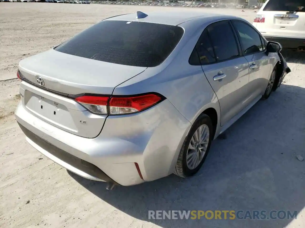 4 Photograph of a damaged car JTDEPRAE7LJ005677 TOYOTA COROLLA 2020