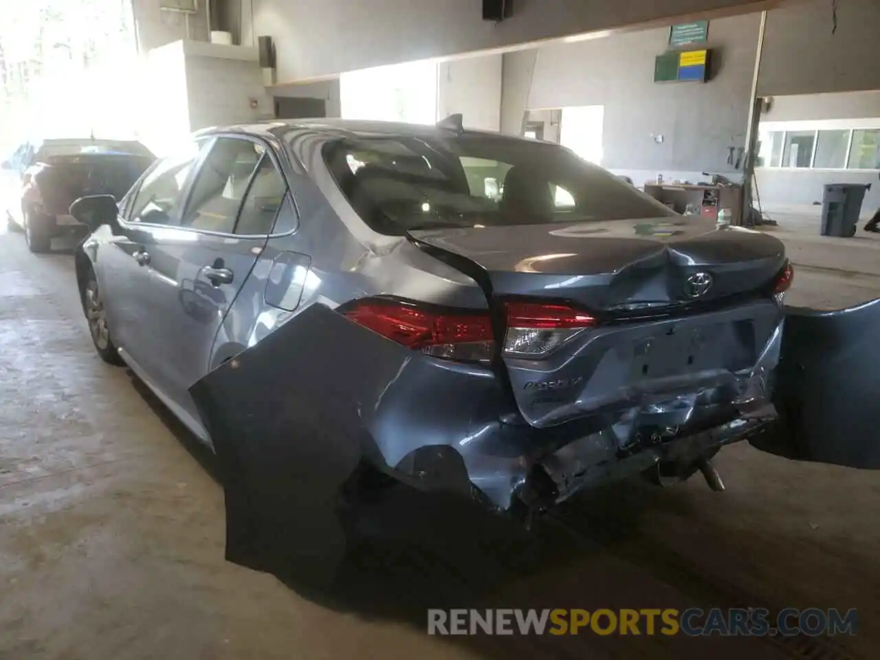 3 Photograph of a damaged car JTDEPRAE7LJ007140 TOYOTA COROLLA 2020