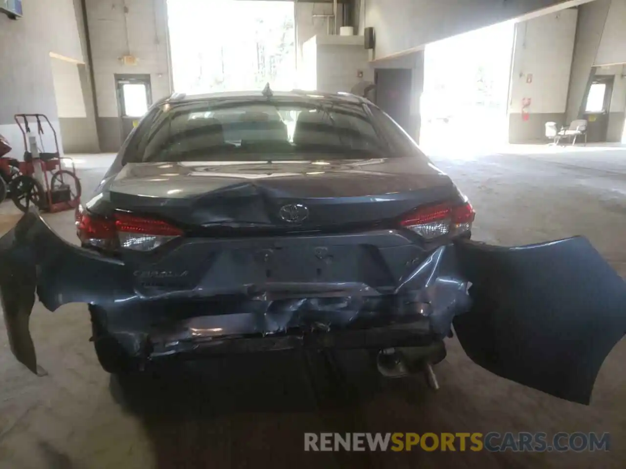 9 Photograph of a damaged car JTDEPRAE7LJ007140 TOYOTA COROLLA 2020