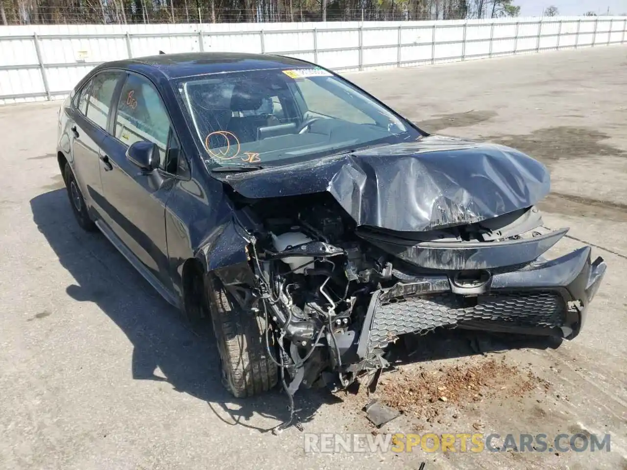 1 Photograph of a damaged car JTDEPRAE7LJ007543 TOYOTA COROLLA 2020