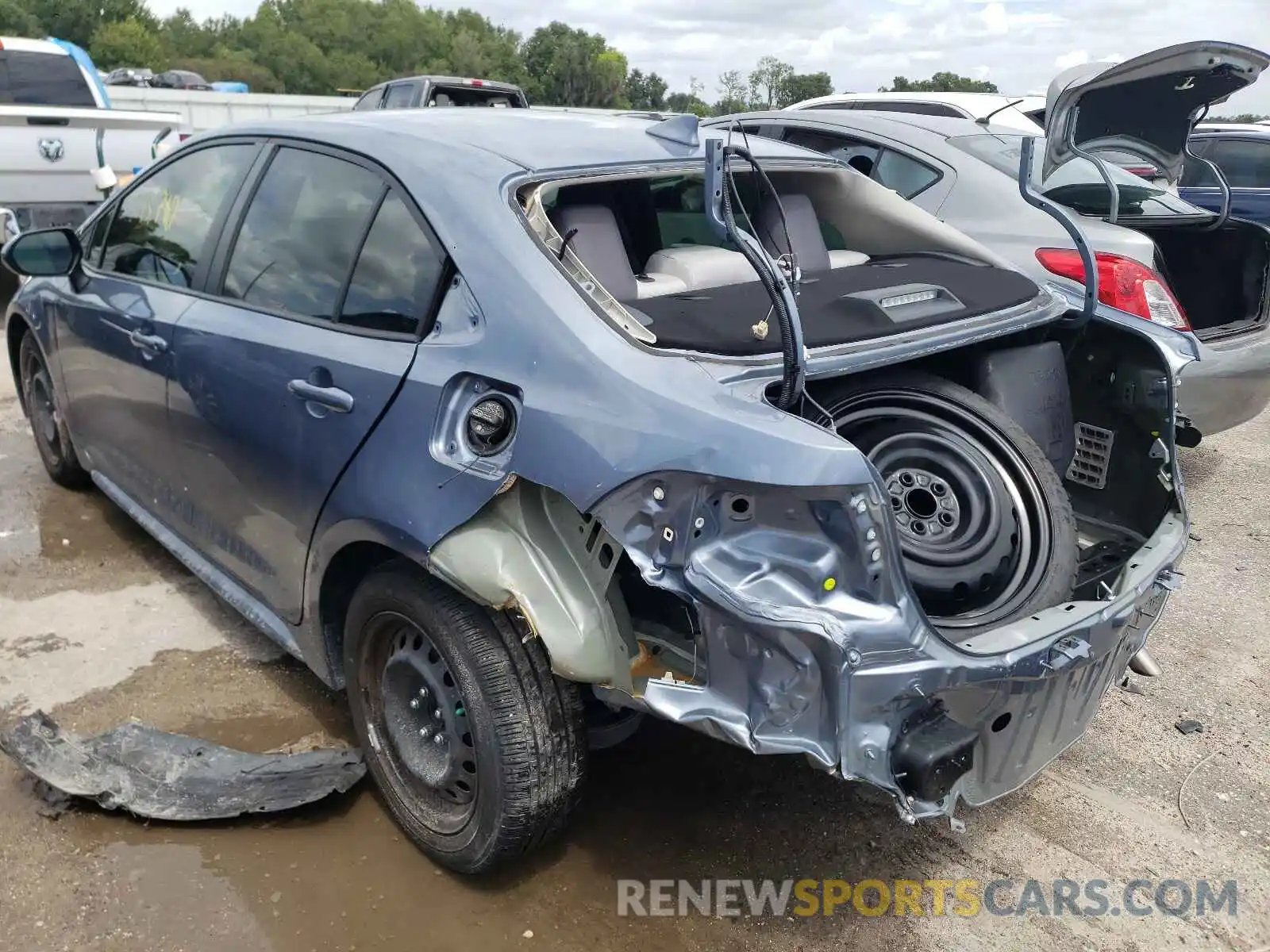 3 Photograph of a damaged car JTDEPRAE7LJ013603 TOYOTA COROLLA 2020