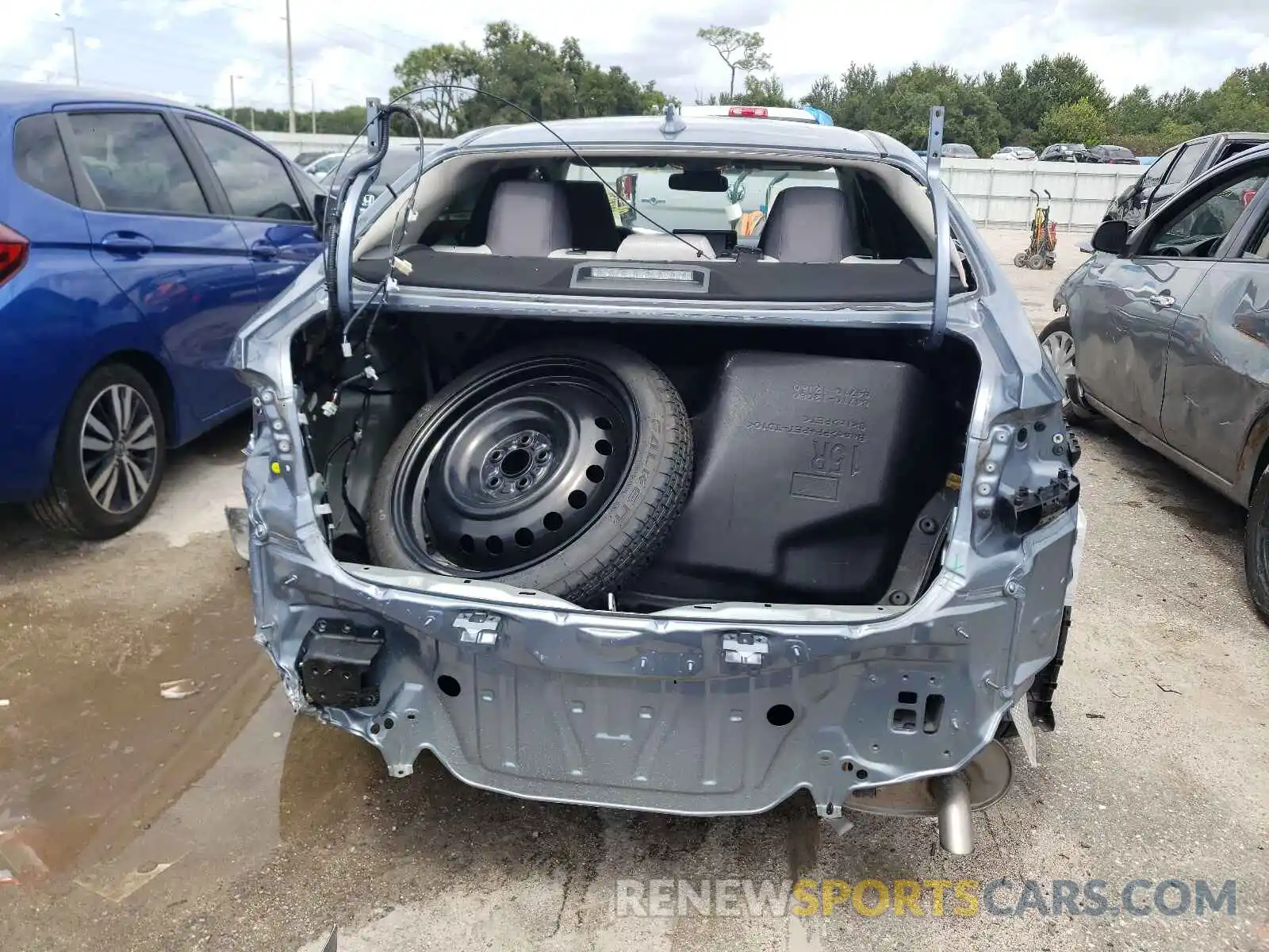 9 Photograph of a damaged car JTDEPRAE7LJ013603 TOYOTA COROLLA 2020