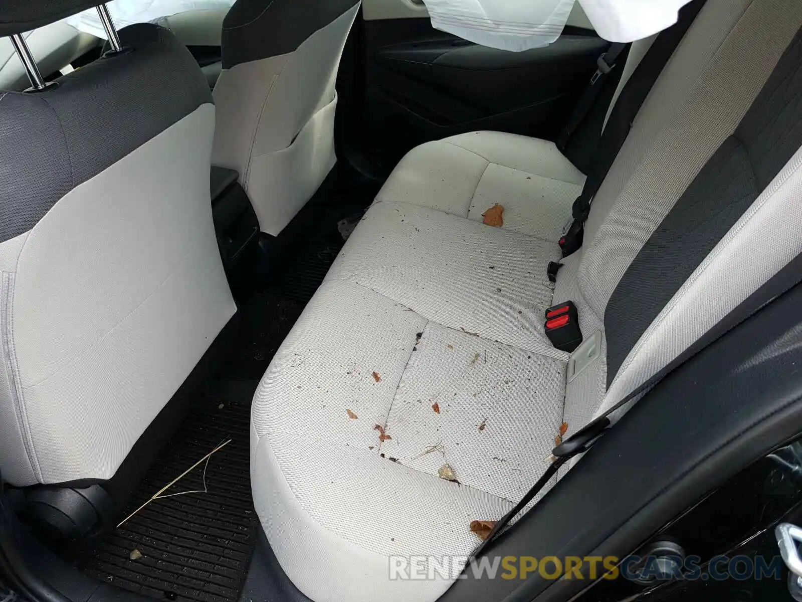 6 Photograph of a damaged car JTDEPRAE7LJ013634 TOYOTA COROLLA 2020