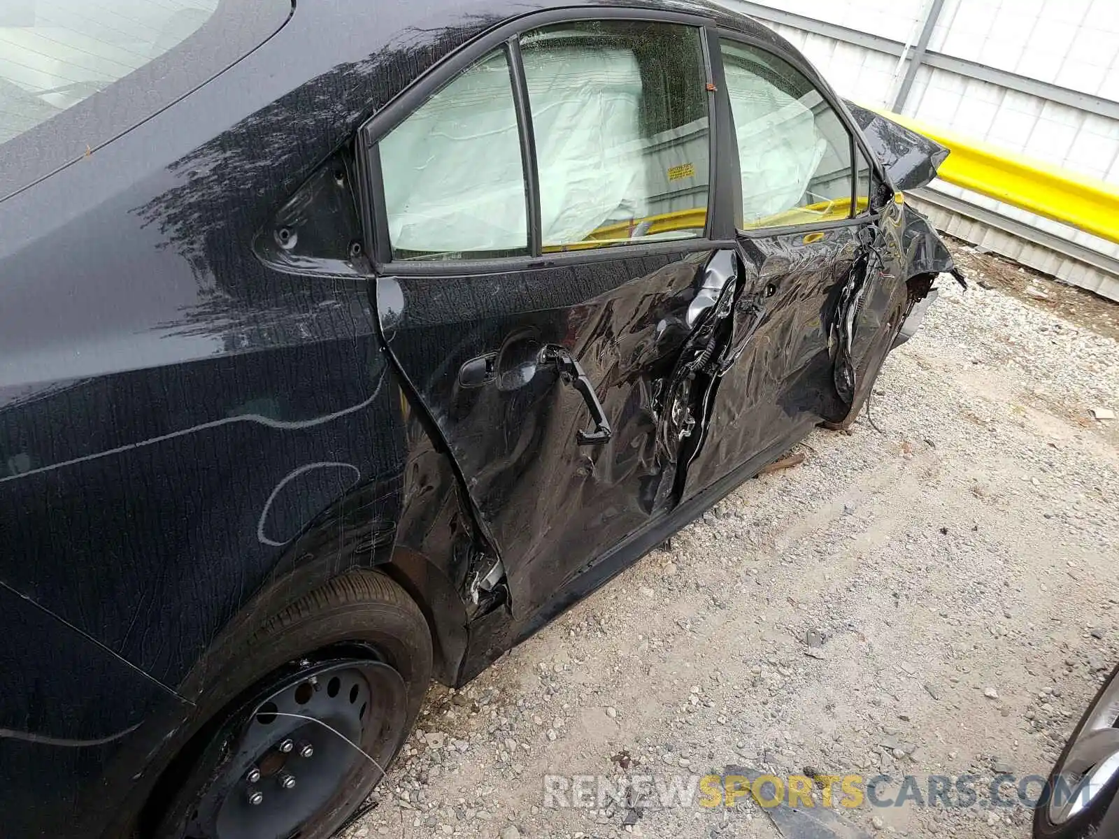 9 Photograph of a damaged car JTDEPRAE7LJ013634 TOYOTA COROLLA 2020