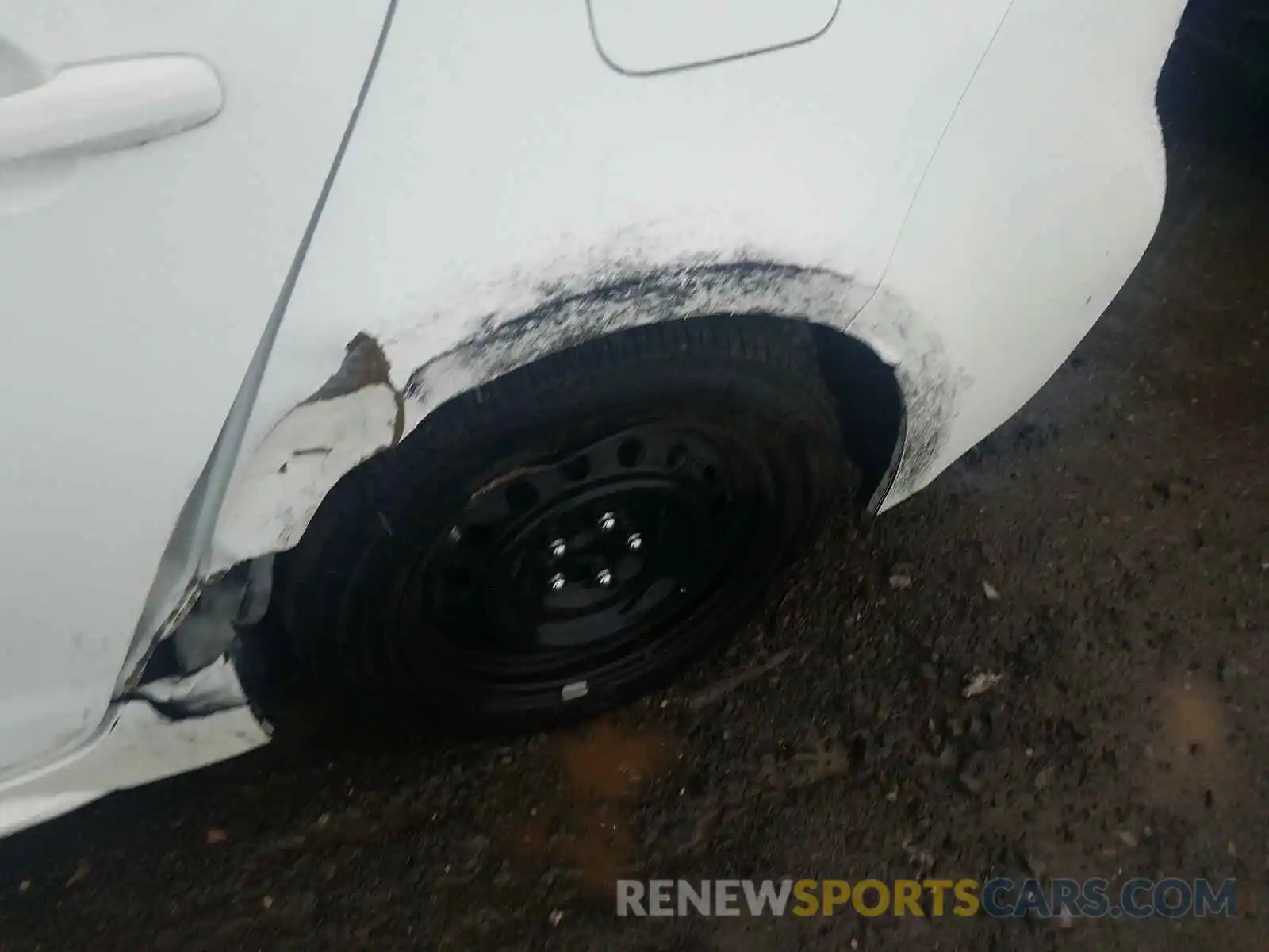 9 Photograph of a damaged car JTDEPRAE7LJ017621 TOYOTA COROLLA 2020