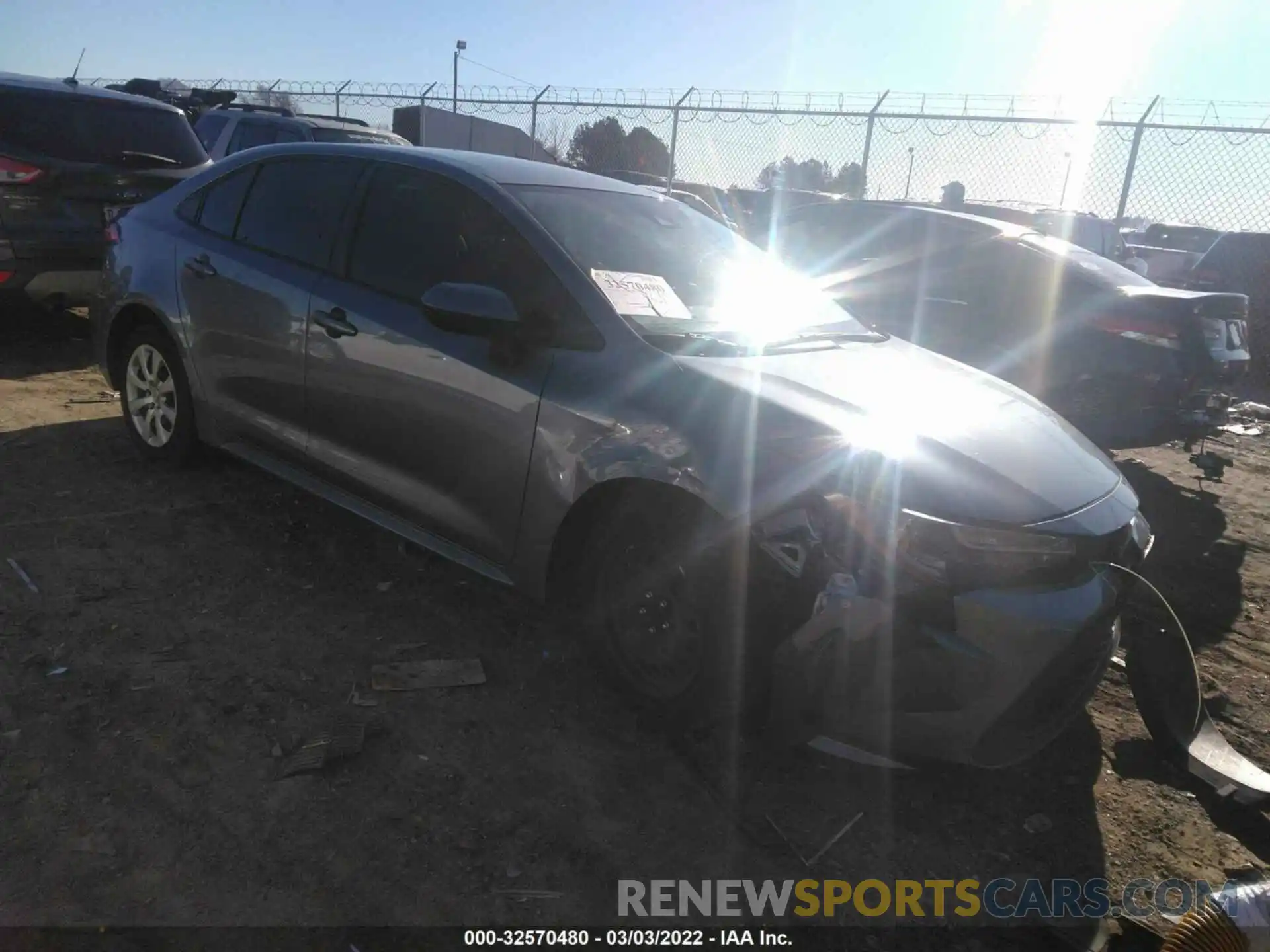 1 Photograph of a damaged car JTDEPRAE7LJ019093 TOYOTA COROLLA 2020