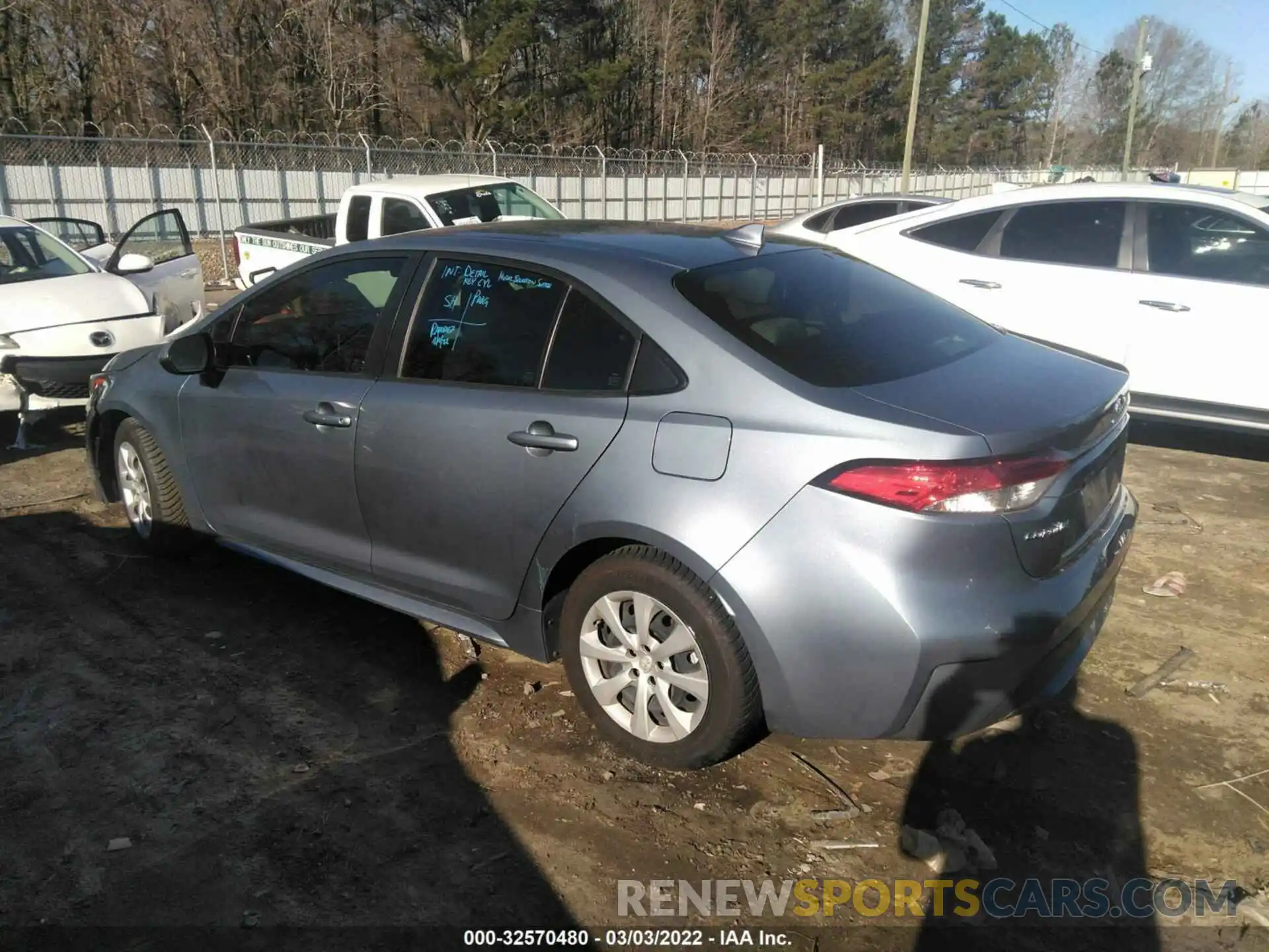 3 Photograph of a damaged car JTDEPRAE7LJ019093 TOYOTA COROLLA 2020