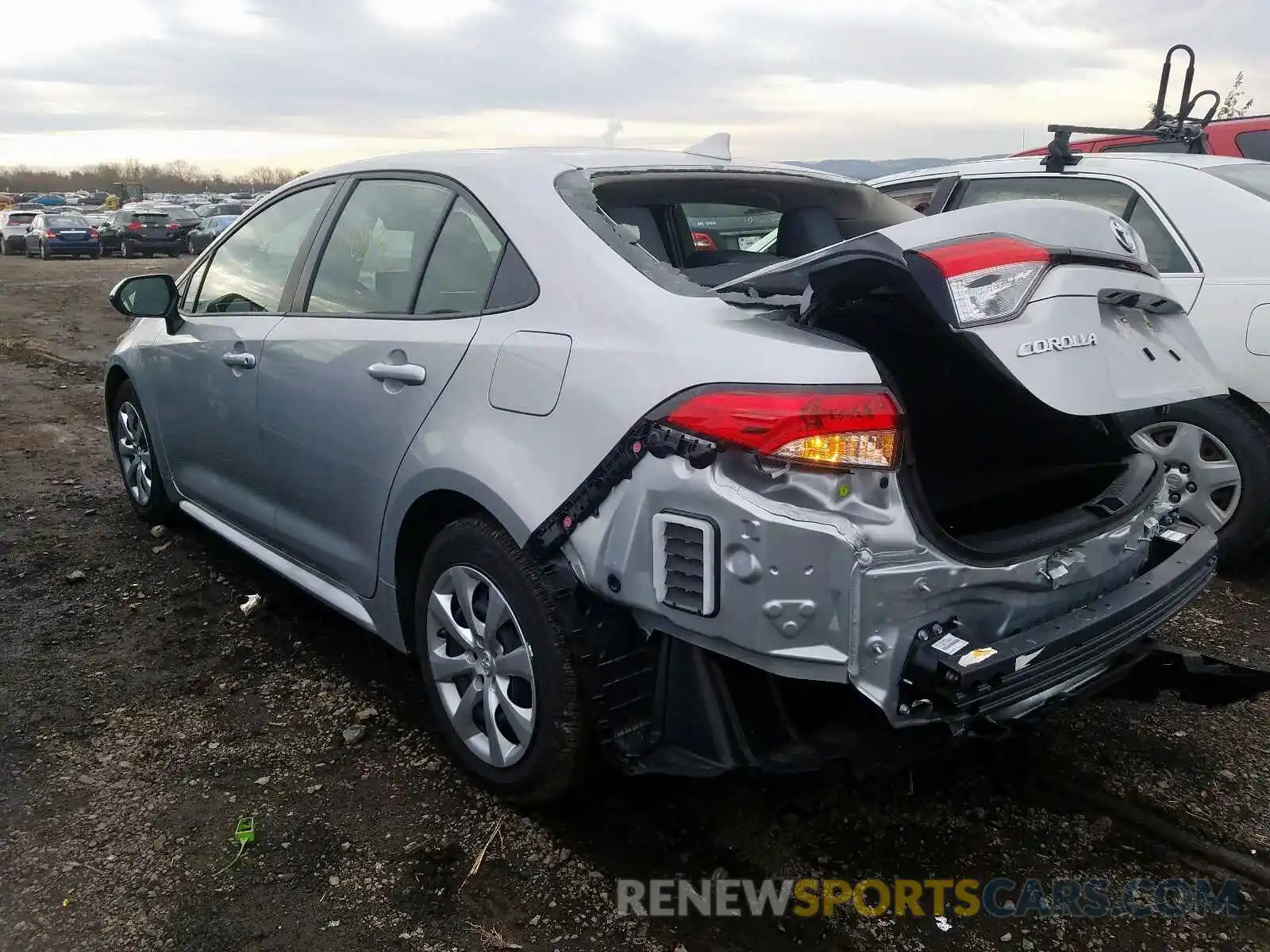 3 Photograph of a damaged car JTDEPRAE7LJ022835 TOYOTA COROLLA 2020